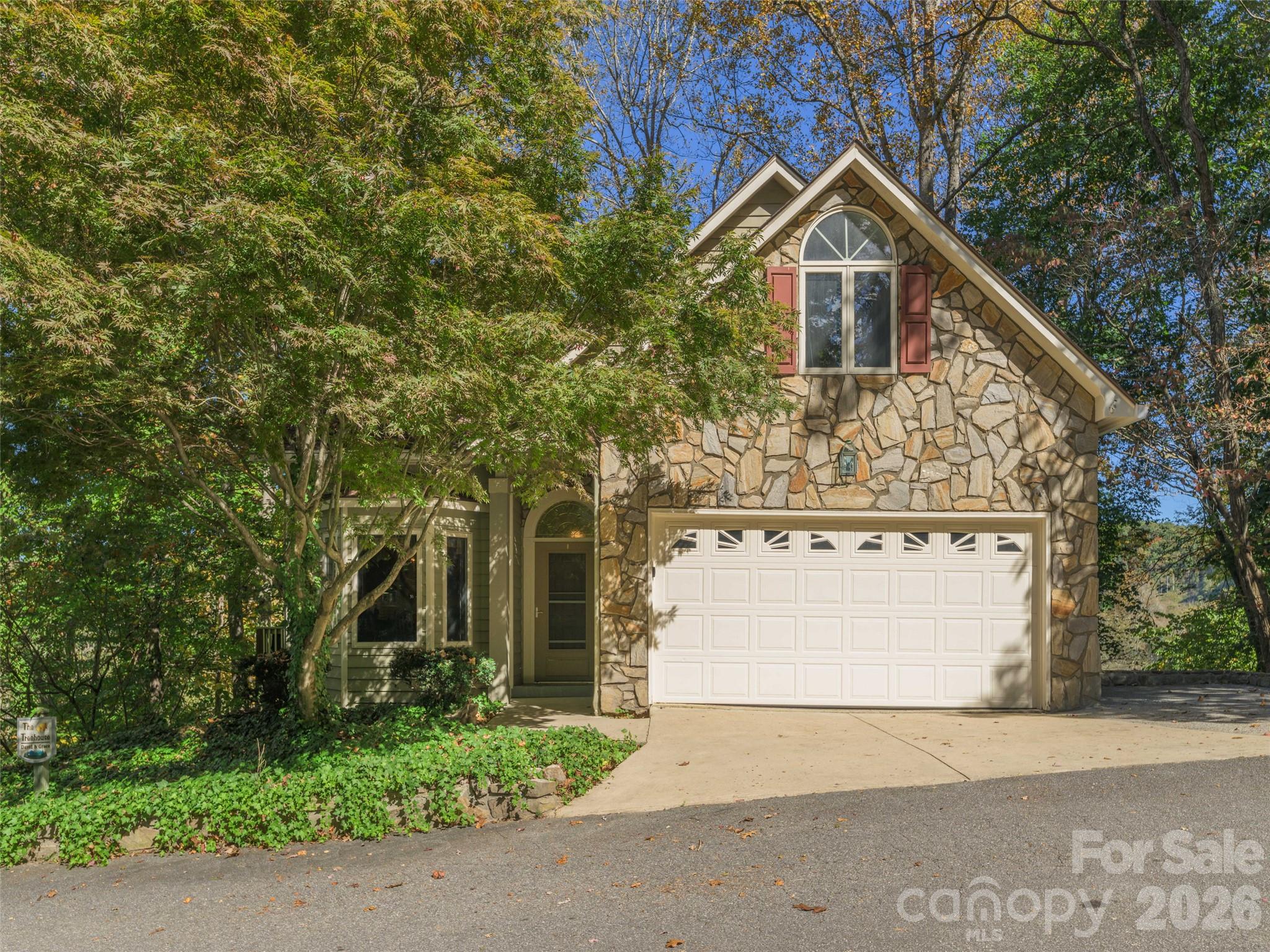 Single Family Residence at 141 Aldersgate Road, Waynesville, photo 2 of 47
