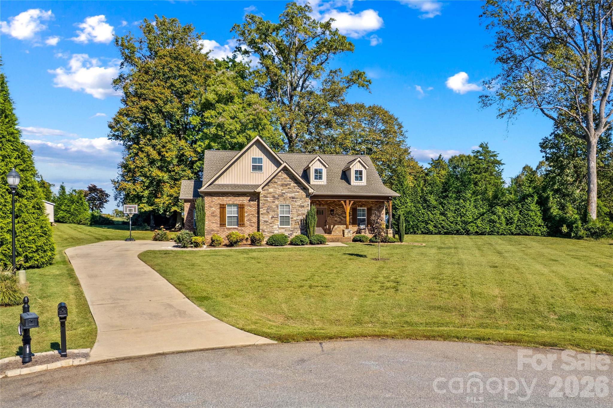 Only 2 driveways on this cul-de-sac! - 178 Nellwood Court, Mocksville
