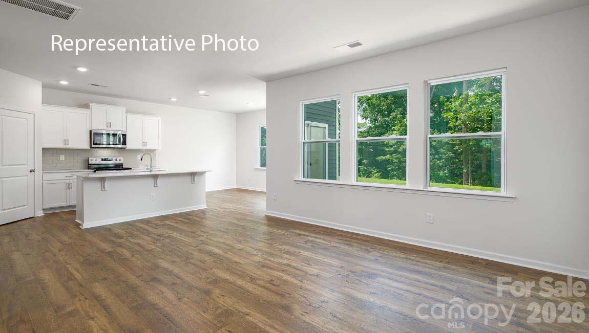 Single Family Residence at 2840 Frances View Lane, Lincolnton, photo 3 of 21