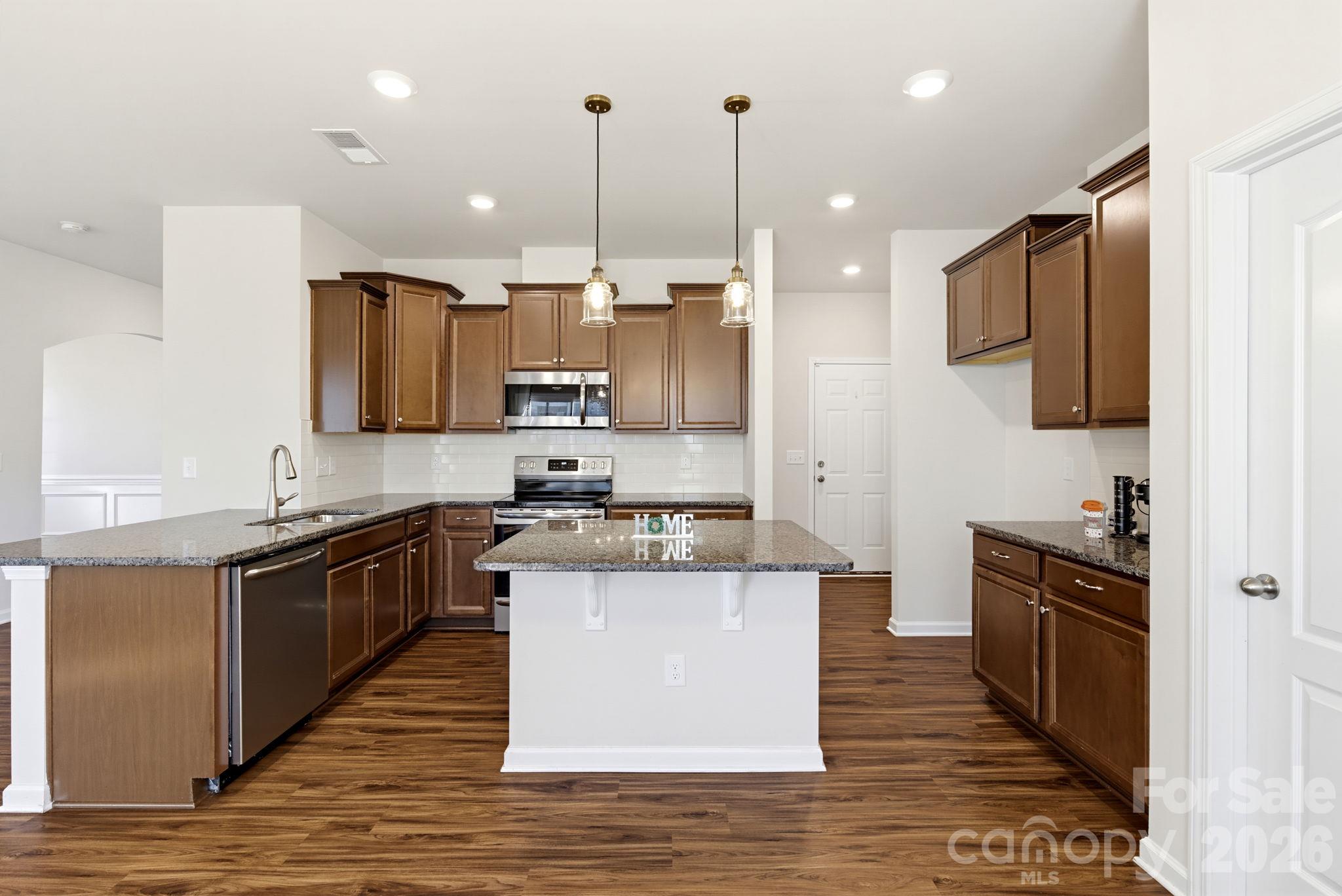 Single Family Residence at 13529 Napoleon Drive, Charlotte, photo 15 of 49