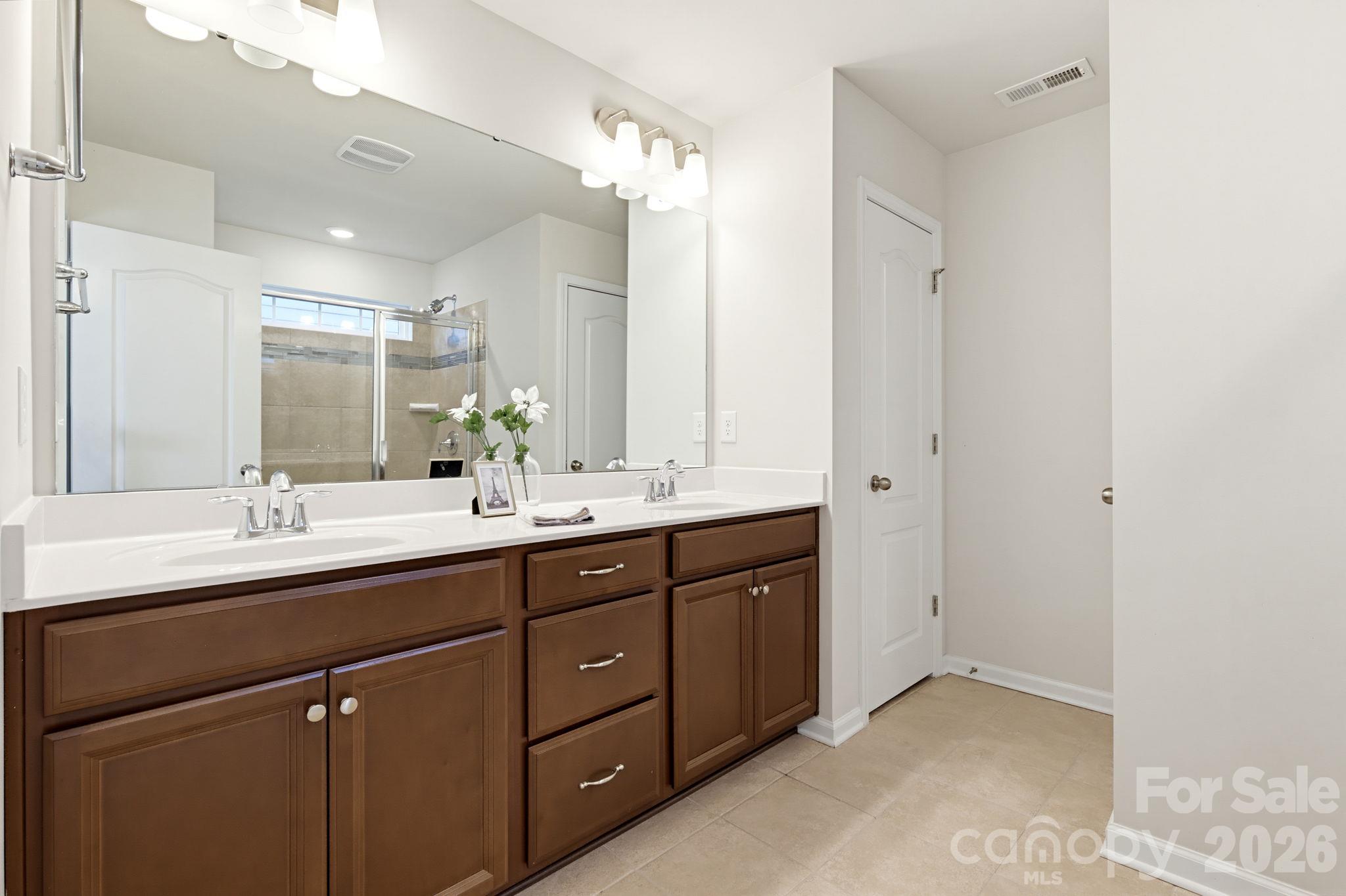 Single Family Residence at 13529 Napoleon Drive, Charlotte, photo 34 of 49