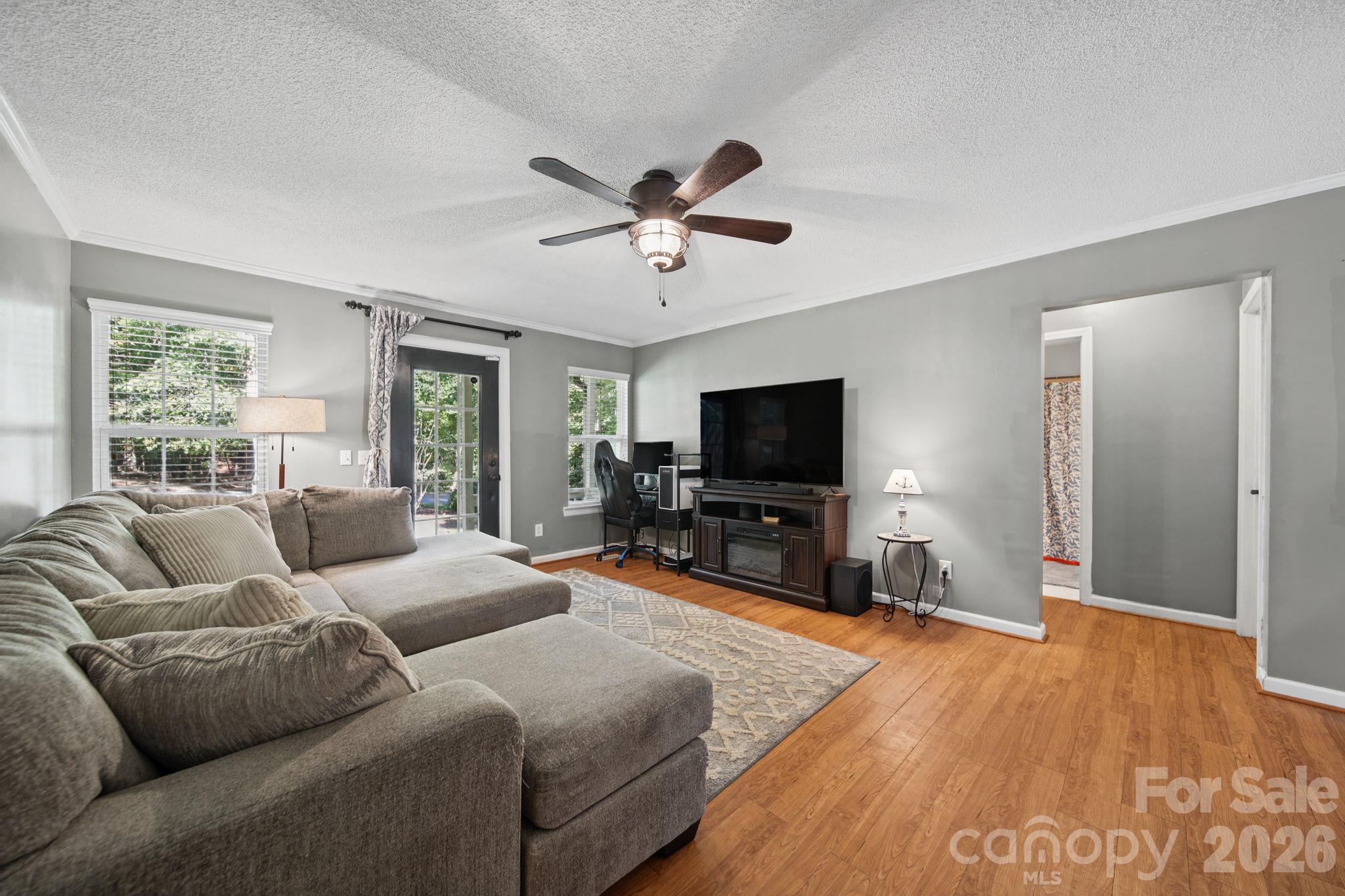Single Family Residence at 124 Waderich Lane, Mooresville, photo 12 of 33