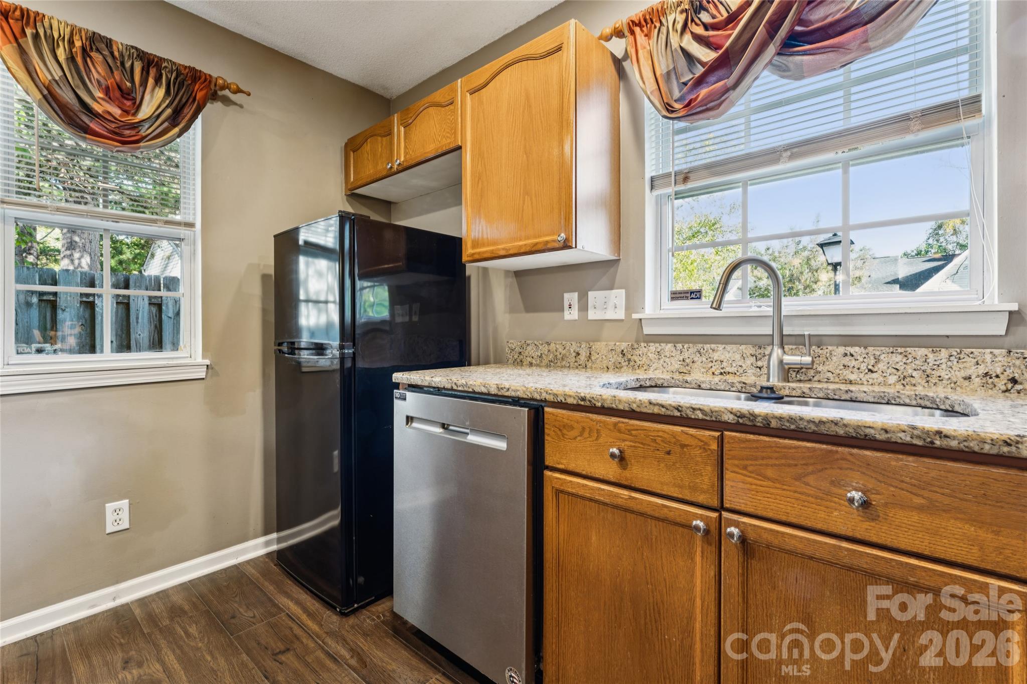Kitchen - 735 Mountainwater Drive, Charlotte