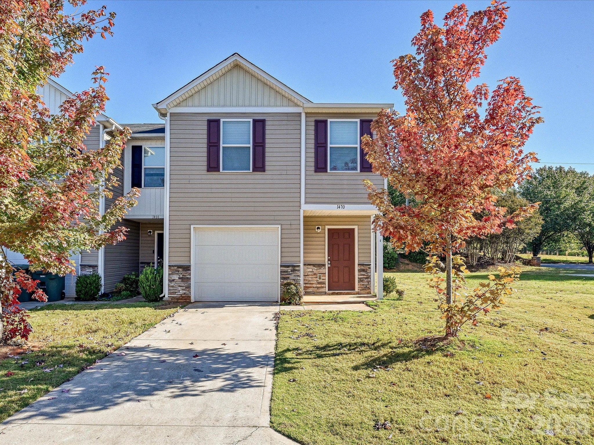 1470 Cypress Loop