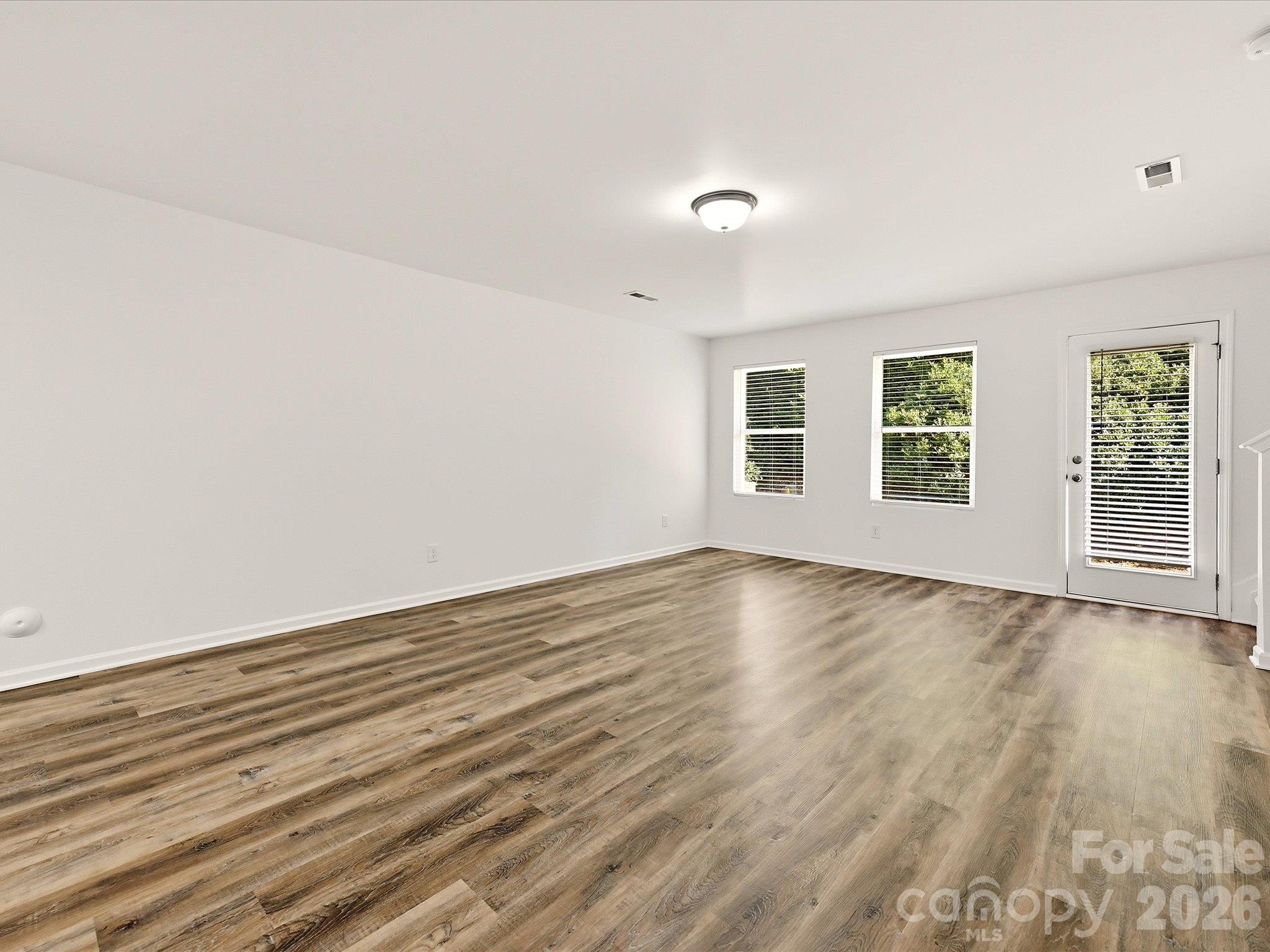Townhouse at 1470 Cypress Loop, Newton, photo 4 of 26