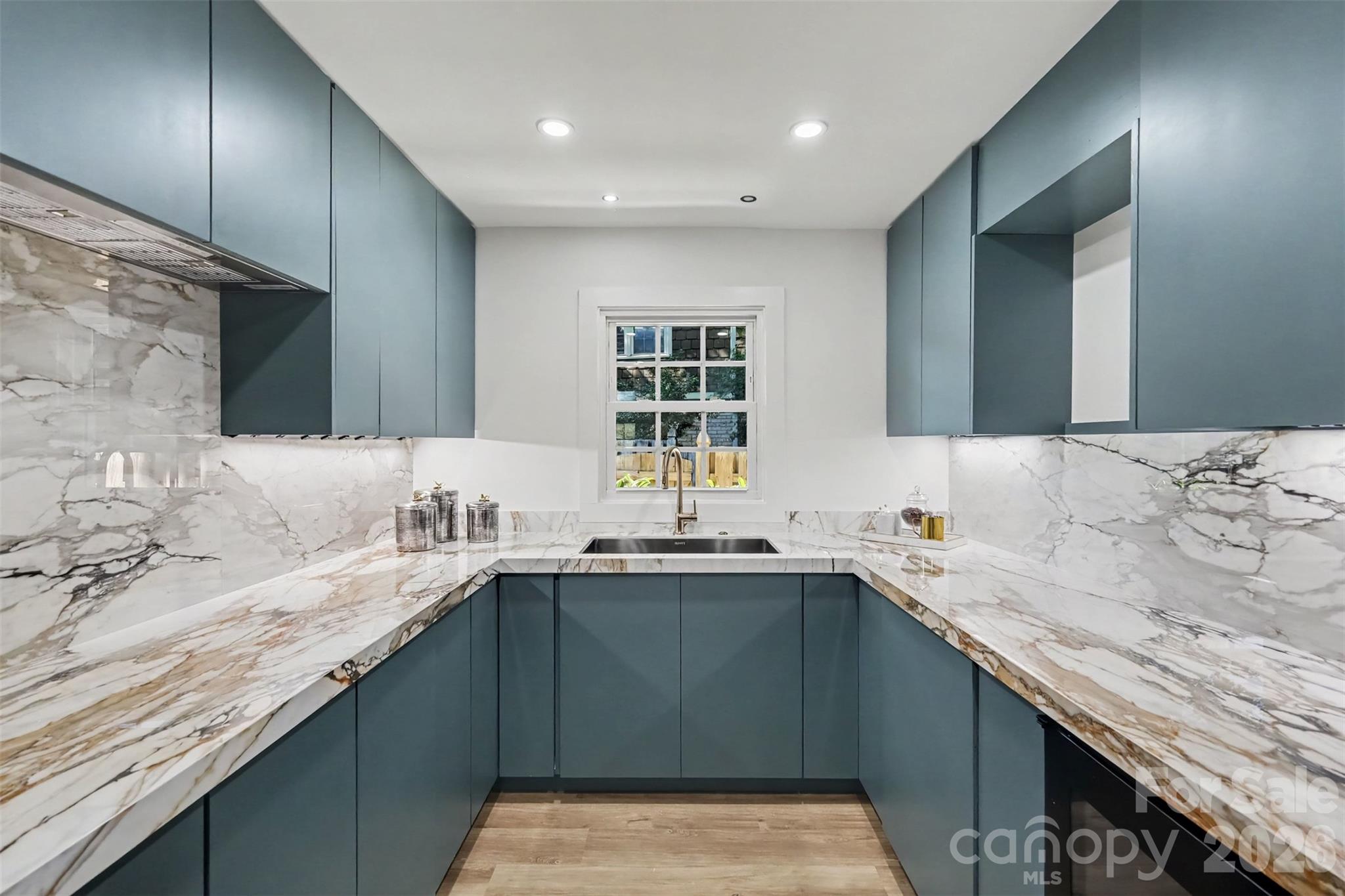 Condominium at 3508 Colony Road, Charlotte, photo 6 of 27