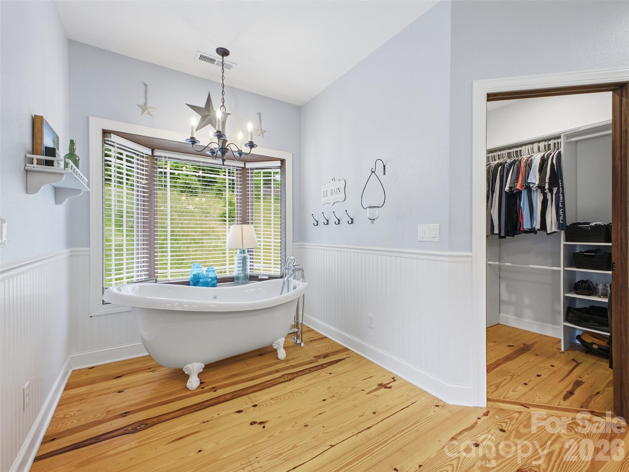 Single Family Residence at 227 Black Bear Cove, Clyde, photo 18 of 47