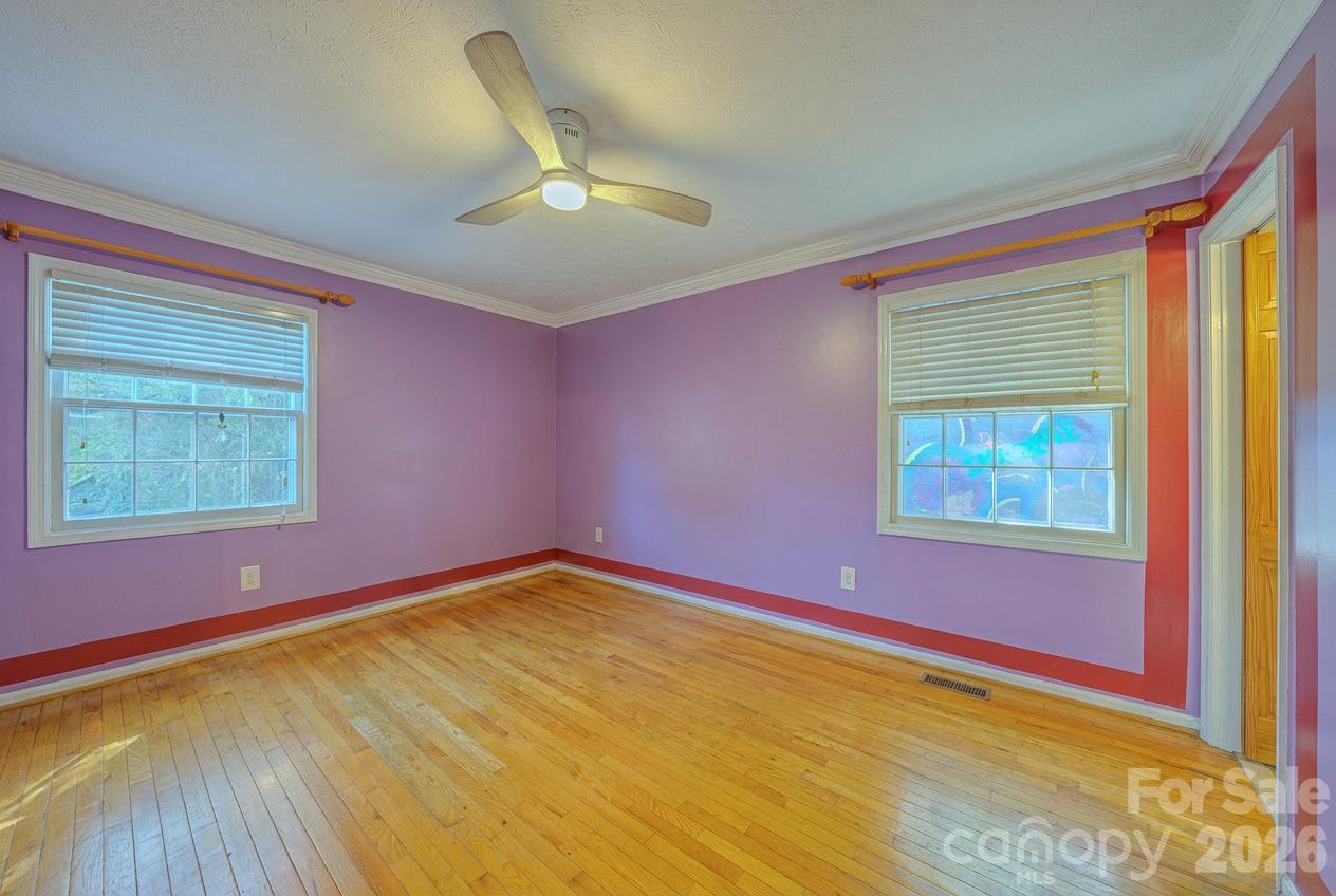 Single Family Residence at 8 Riverbend Drive, Asheville, photo 24 of 44