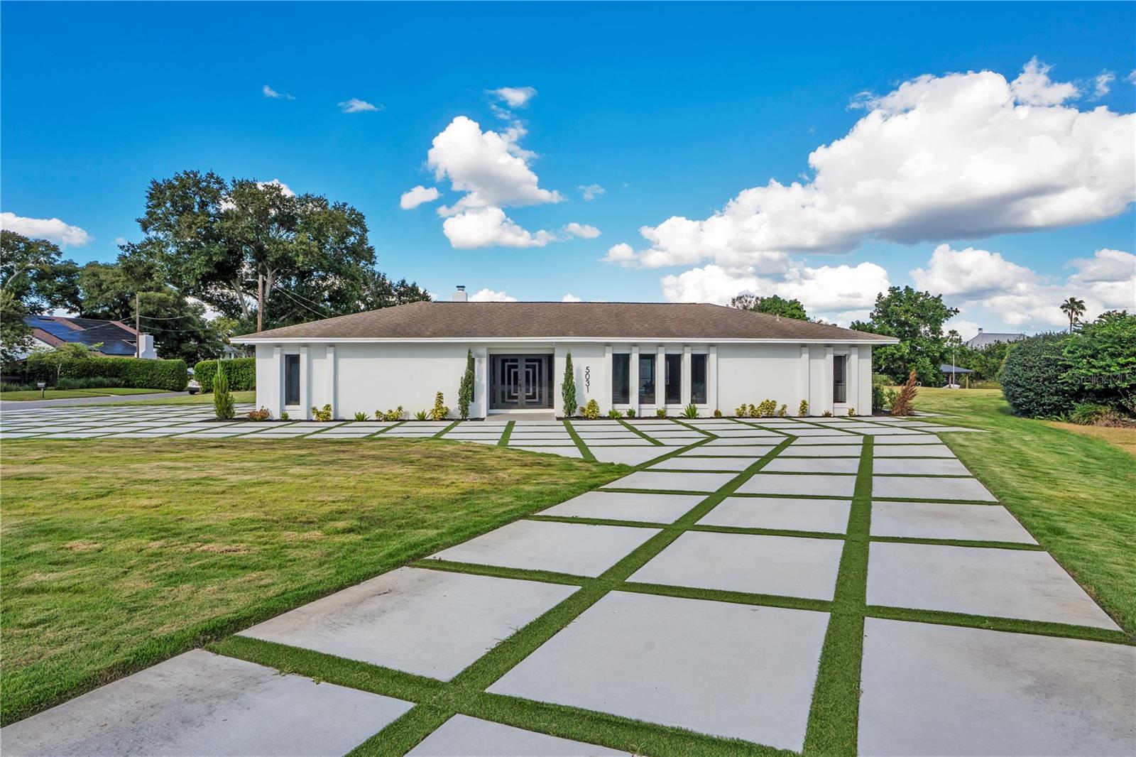 Single Family Residence at 5031 SAINT DENIS CT, BELLE ISLE, photo 14 of 93