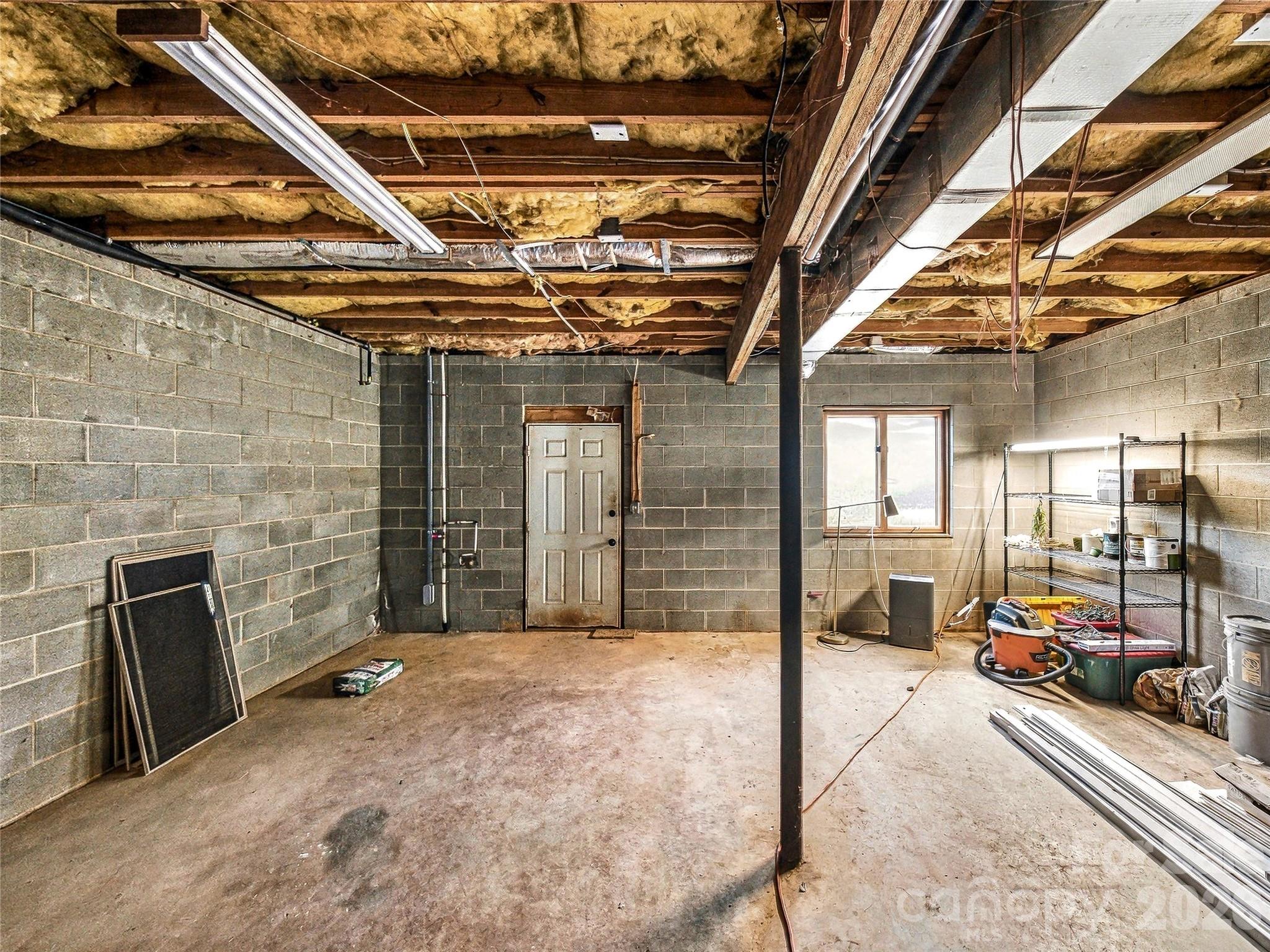 Single Family Residence at 39 White Pine Drive, Fletcher, photo 24 of 45