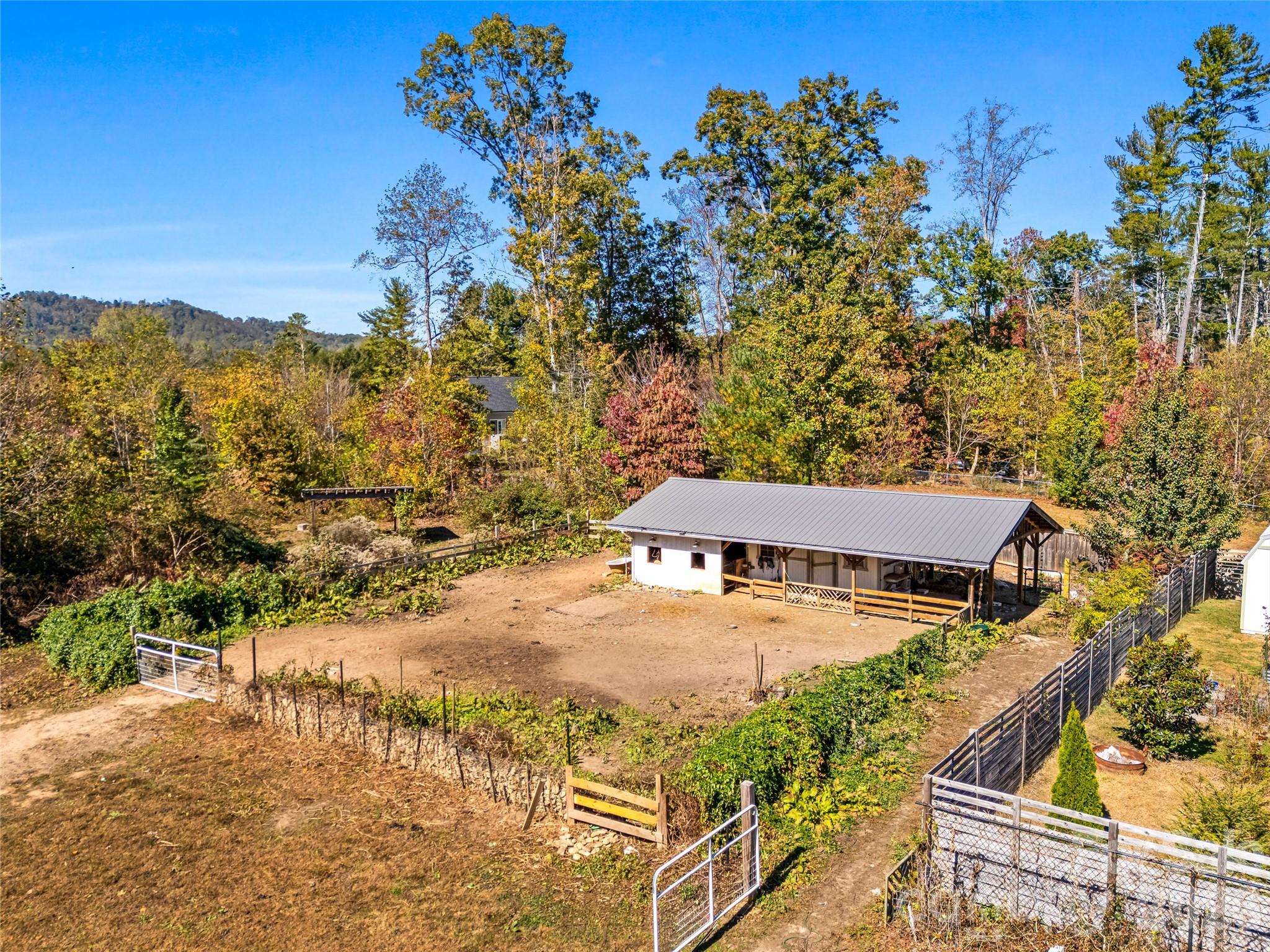 Single Family Residence at 39 White Pine Drive, Fletcher, photo 38 of 45