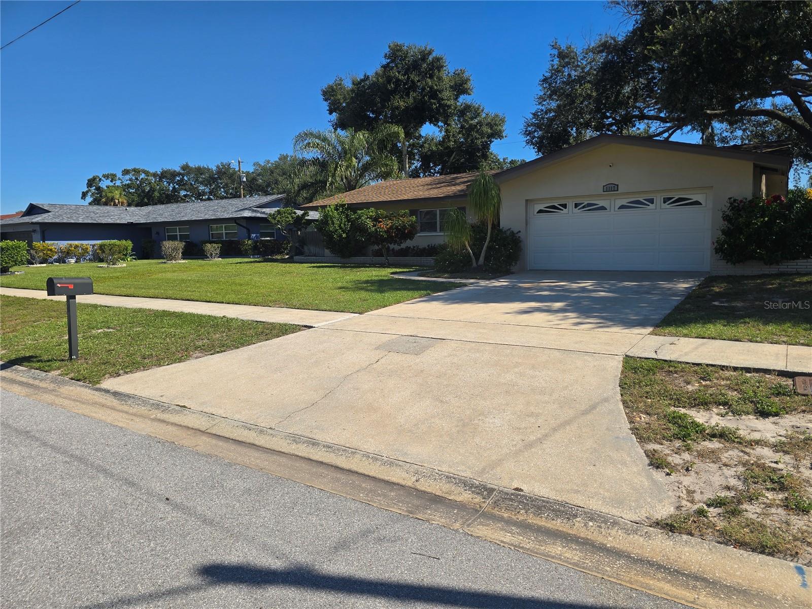 1117 WEBB DR