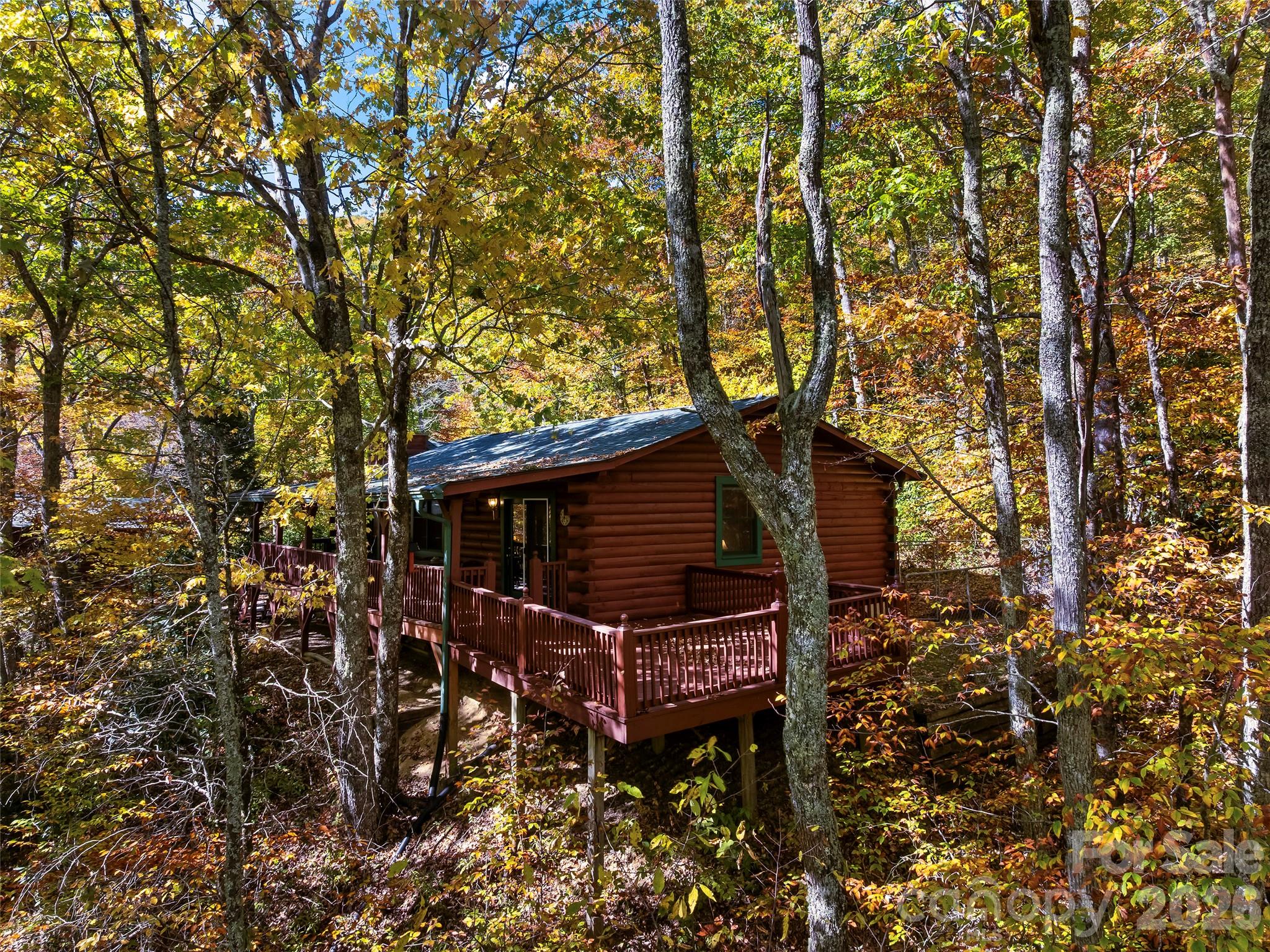 Single Family Residence at 716 Wolf Laurel Drive, Maggie Valley, photo 3 of 36