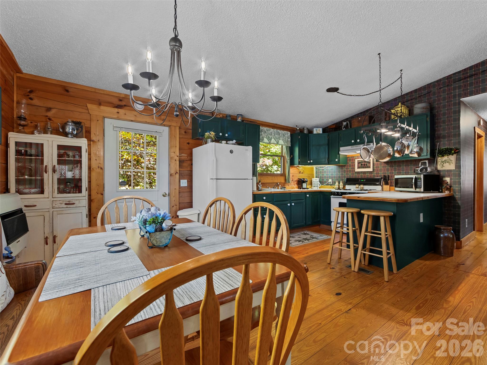 Single Family Residence at 716 Wolf Laurel Drive, Maggie Valley, photo 8 of 36