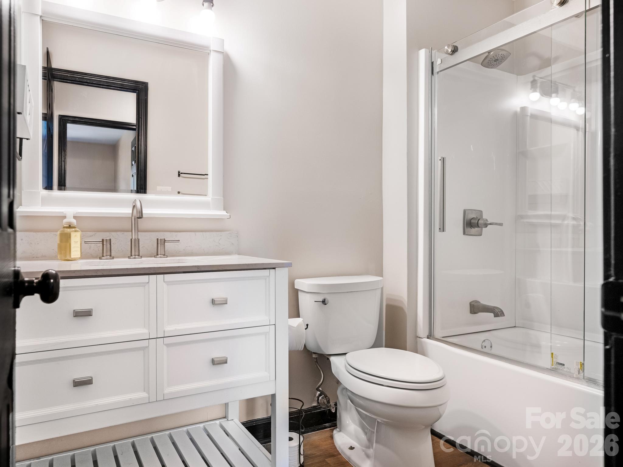 Guest Full Bathroom - 1100 Dark Wood Court, Matthews