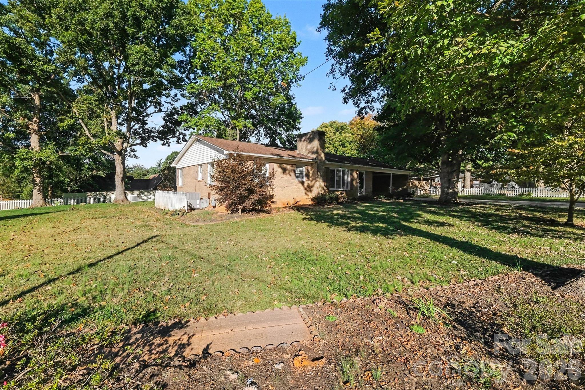 Single Family Residence at 225 Edgewood Drive, Statesville, photo 31 of 31