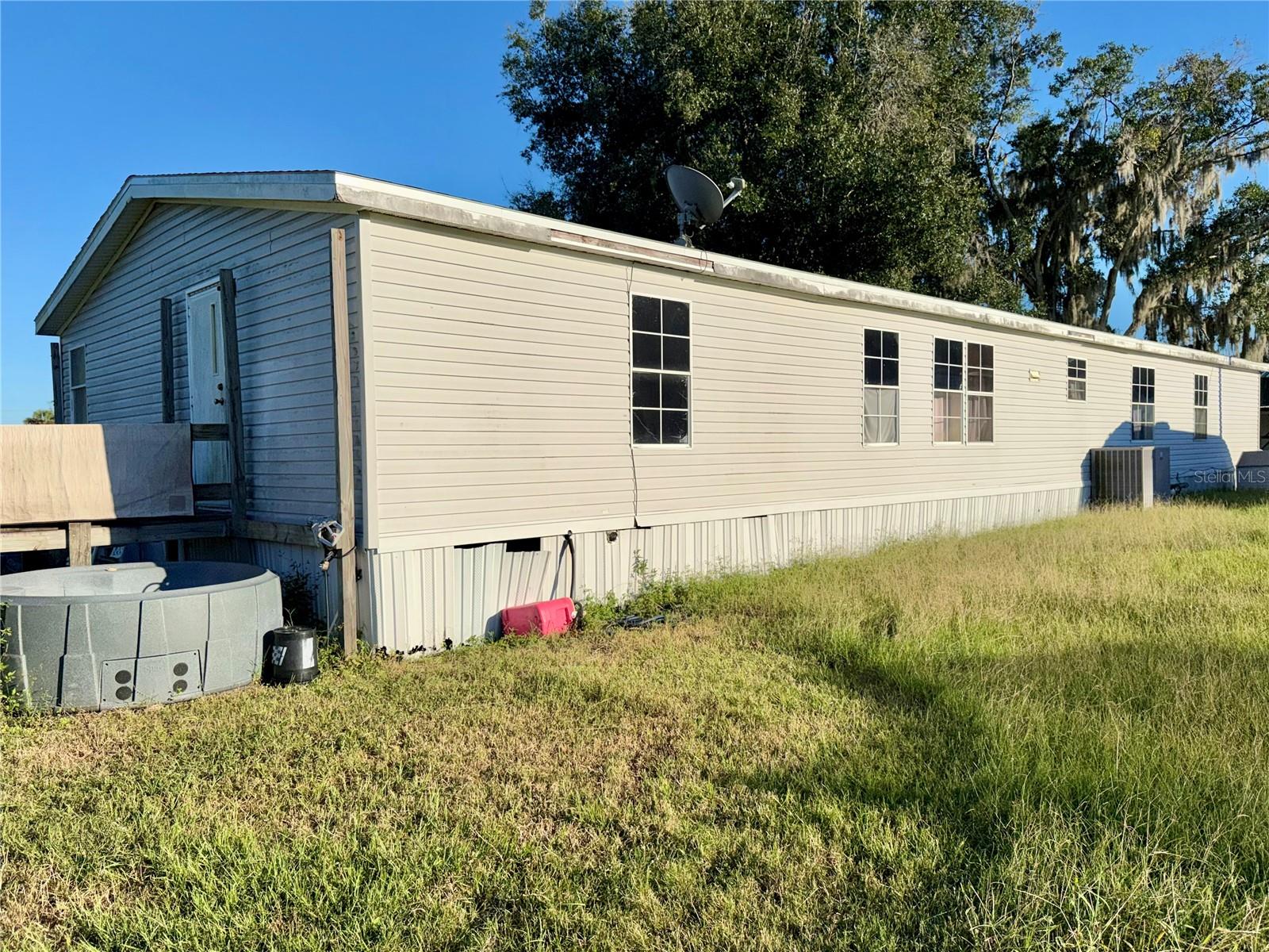 Manufactured Home at 25207 JEFFERSON ST, ASTATULA, photo 3 of 28