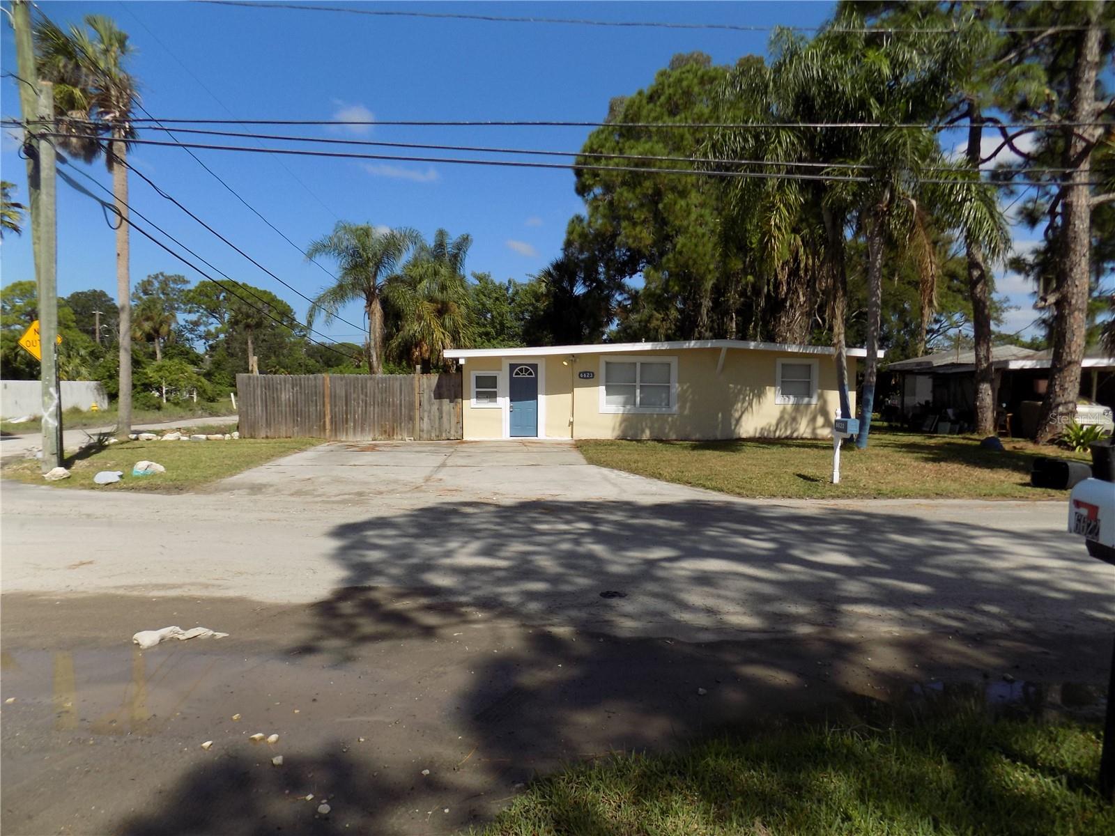 6623 SANDRA DR