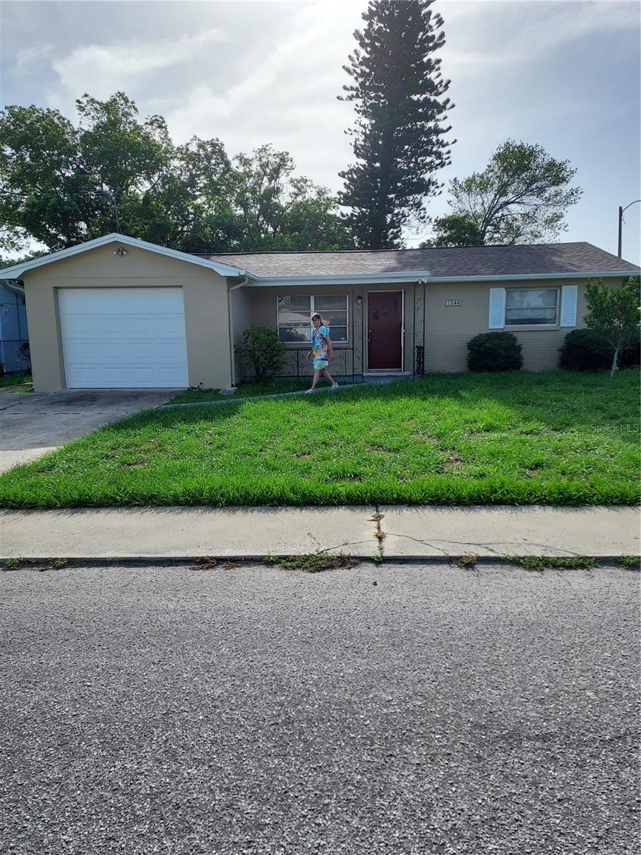 1240 CHELSEA LN