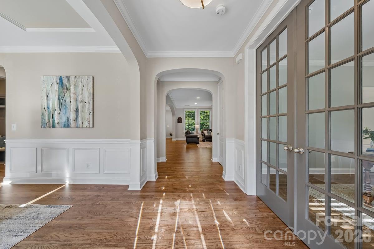Single Family Residence at 7123 Yellowhorn Trail, Waxhaw, photo 8 of 55