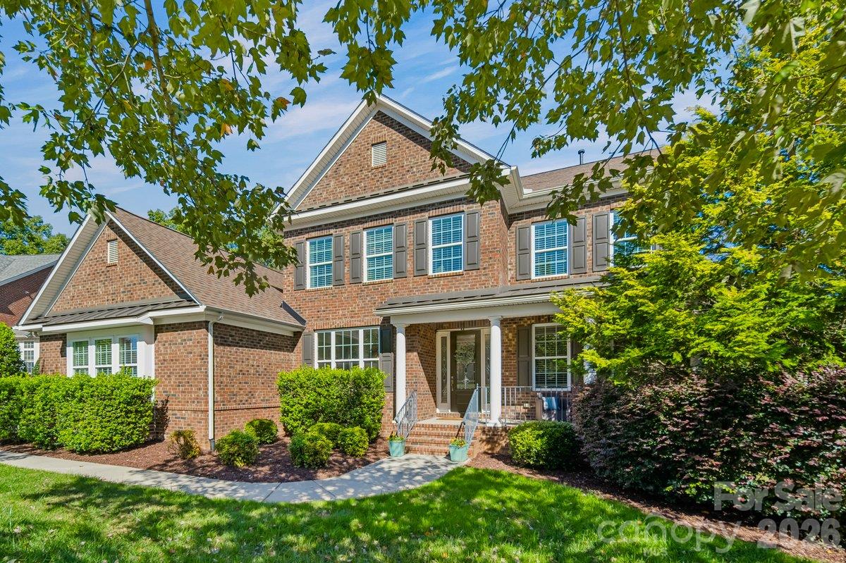 Single Family Residence at 7123 Yellowhorn Trail, Waxhaw, photo 3 of 55