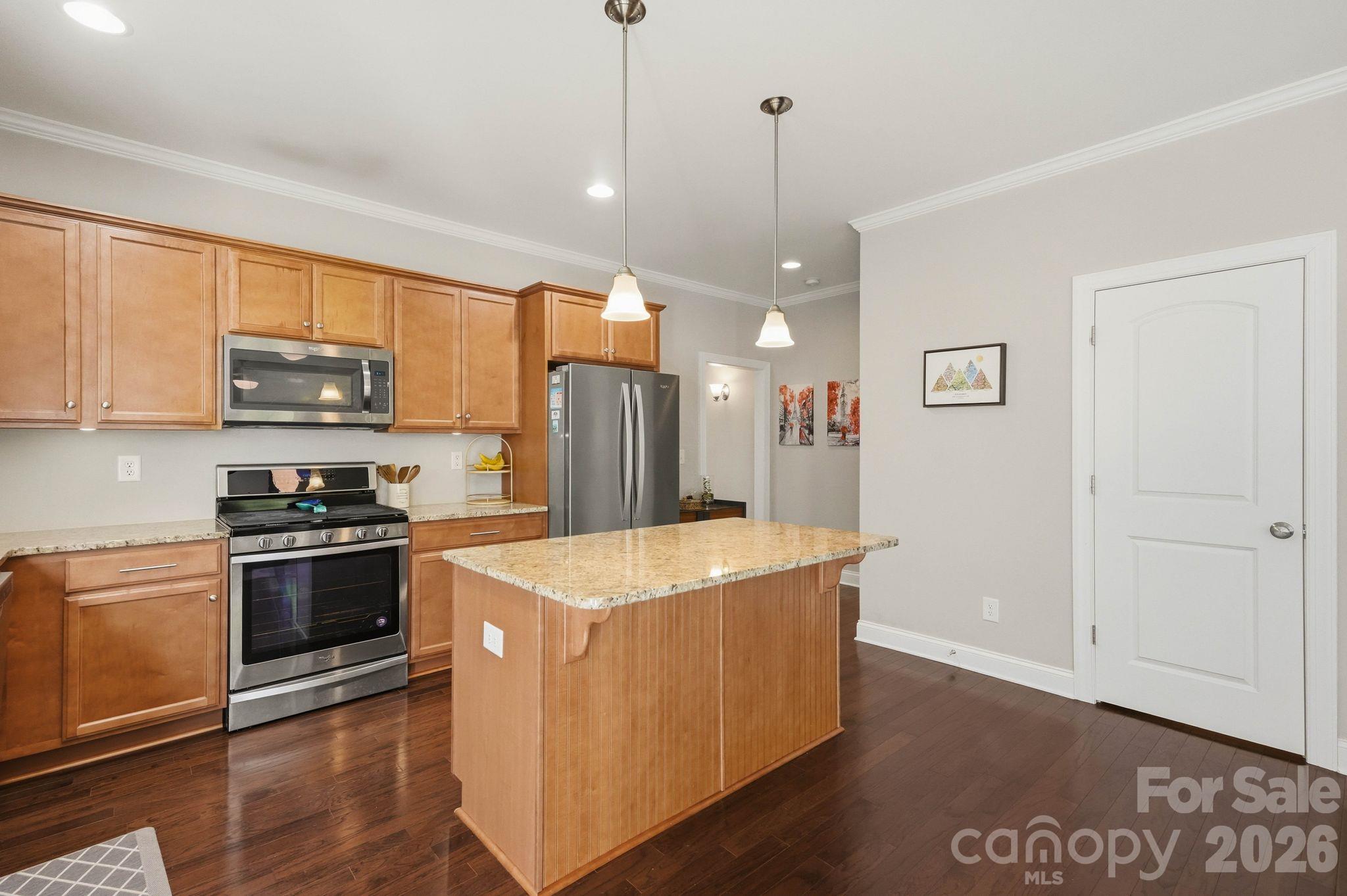 Single Family Residence at 7544 Fairway Villa Circle, Denver, photo 10 of 26