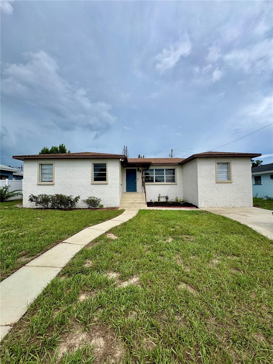 911 EXMOOR WAY