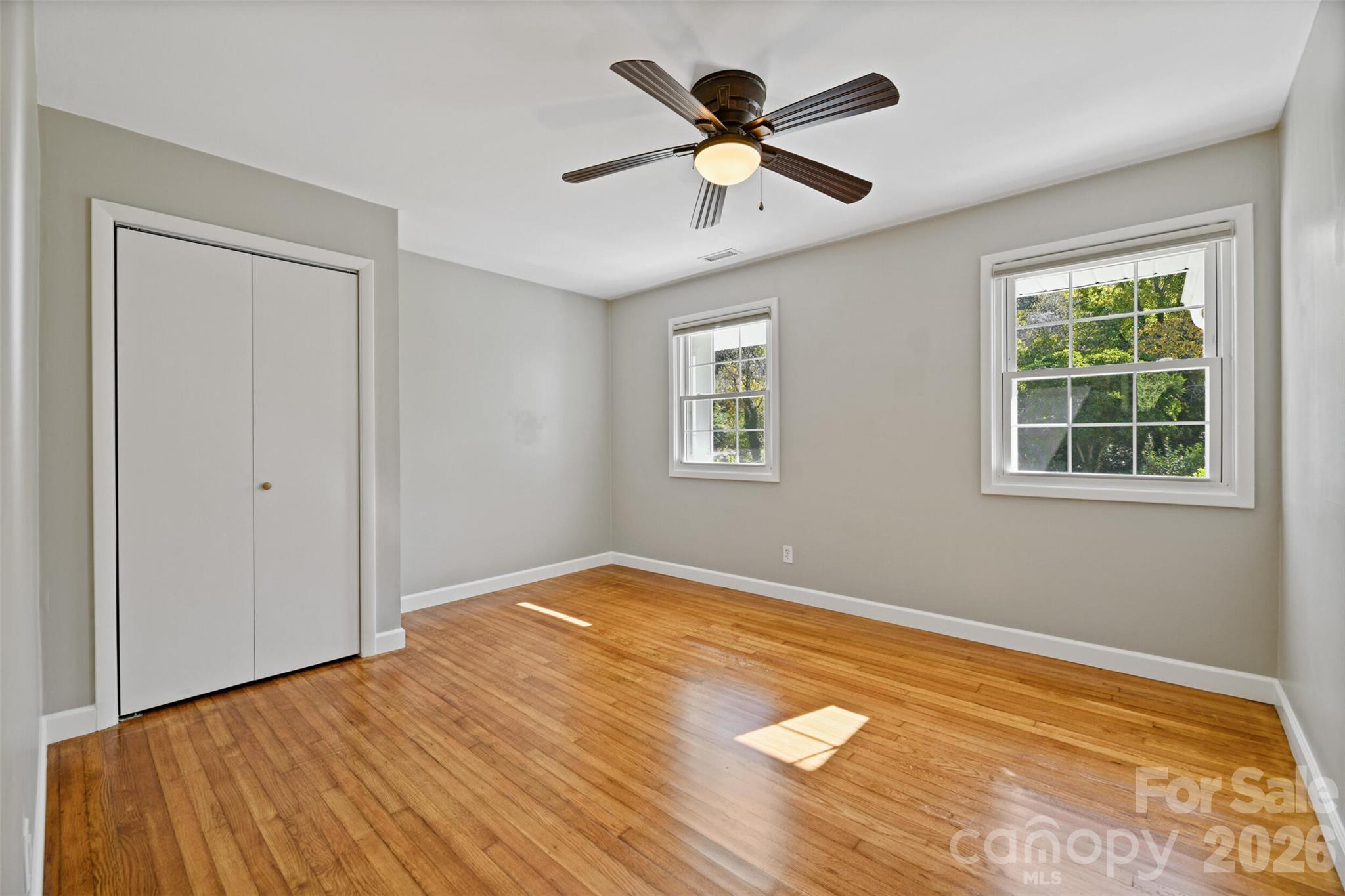 Single Family Residence at 1 Valle Vista Drive, Asheville, photo 8 of 26
