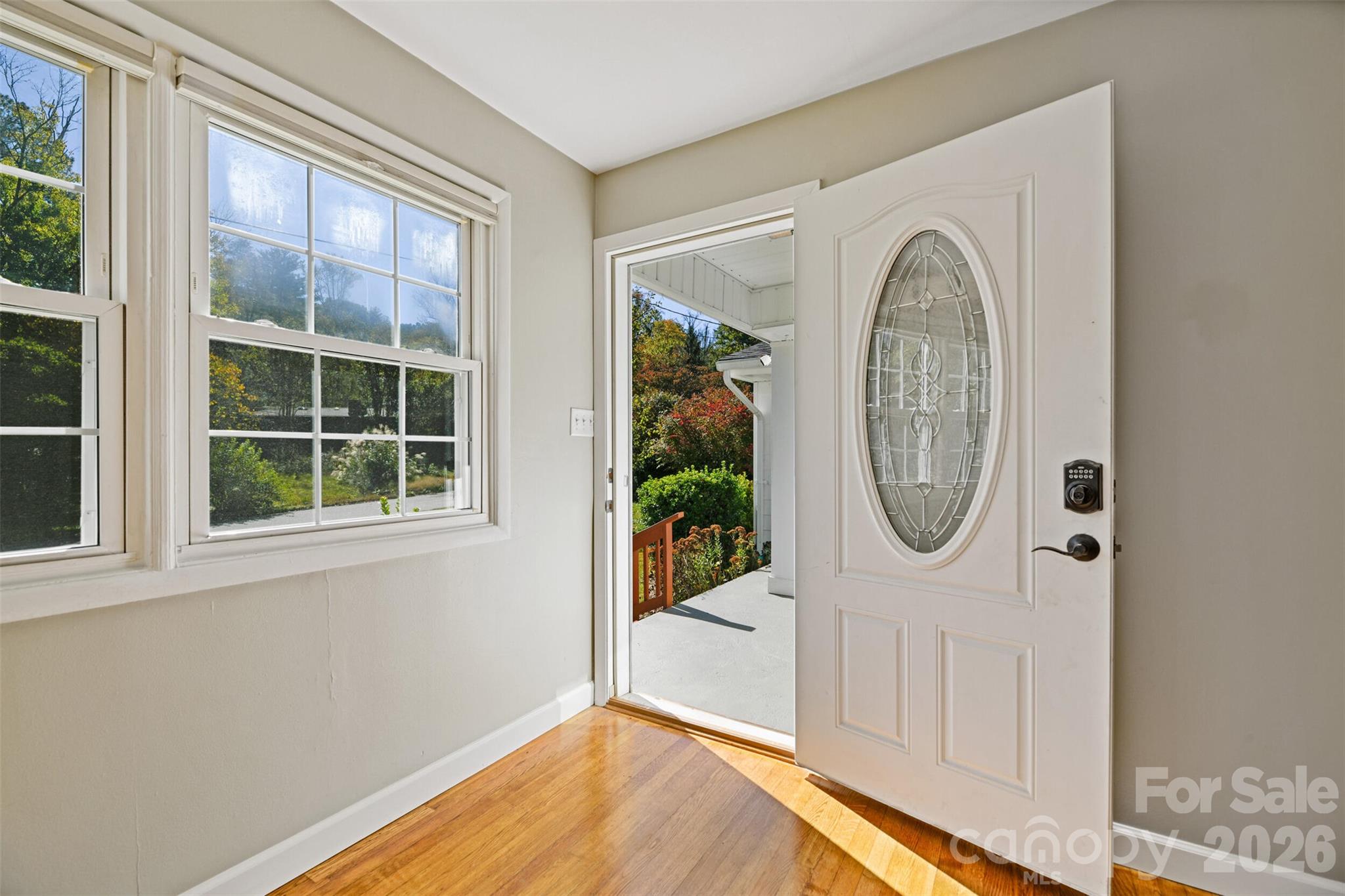 Single Family Residence at 1 Valle Vista Drive, Asheville, photo 18 of 26