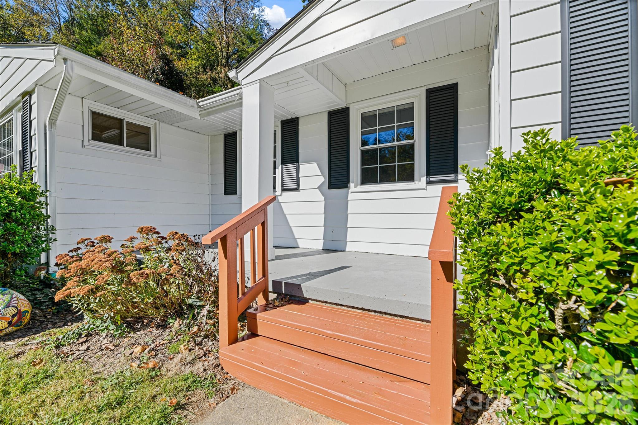 Single Family Residence at 1 Valle Vista Drive, Asheville, photo 22 of 26