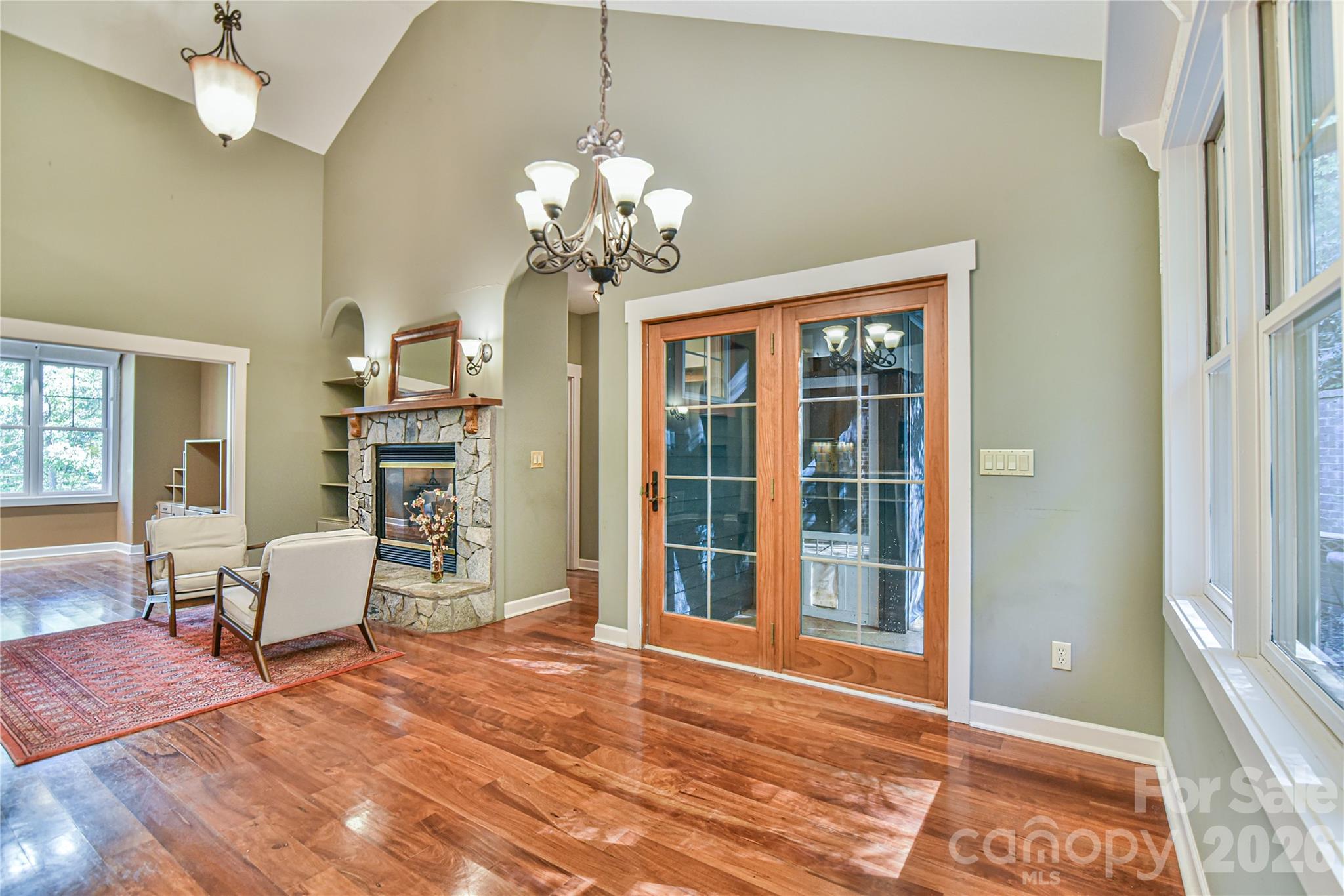 The dining spot. - 39 Oak Hollow Drive, Asheville