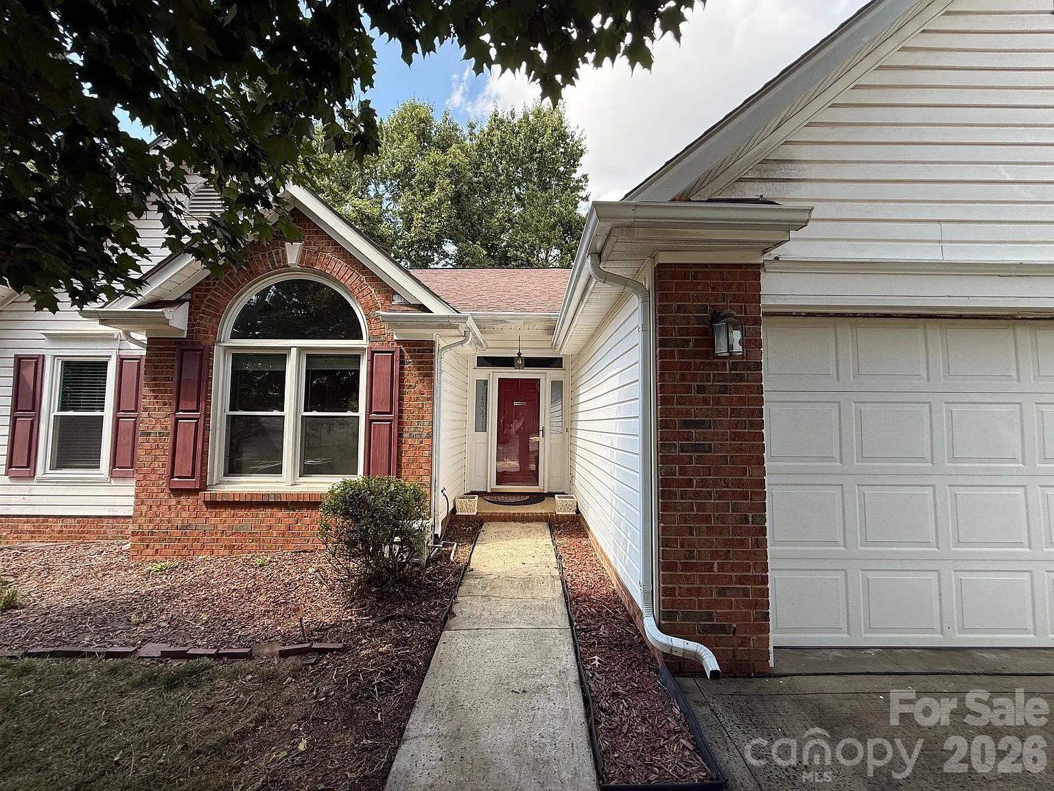 Single Family Residence at 137 Citation Drive, Mooresville, photo 3 of 14