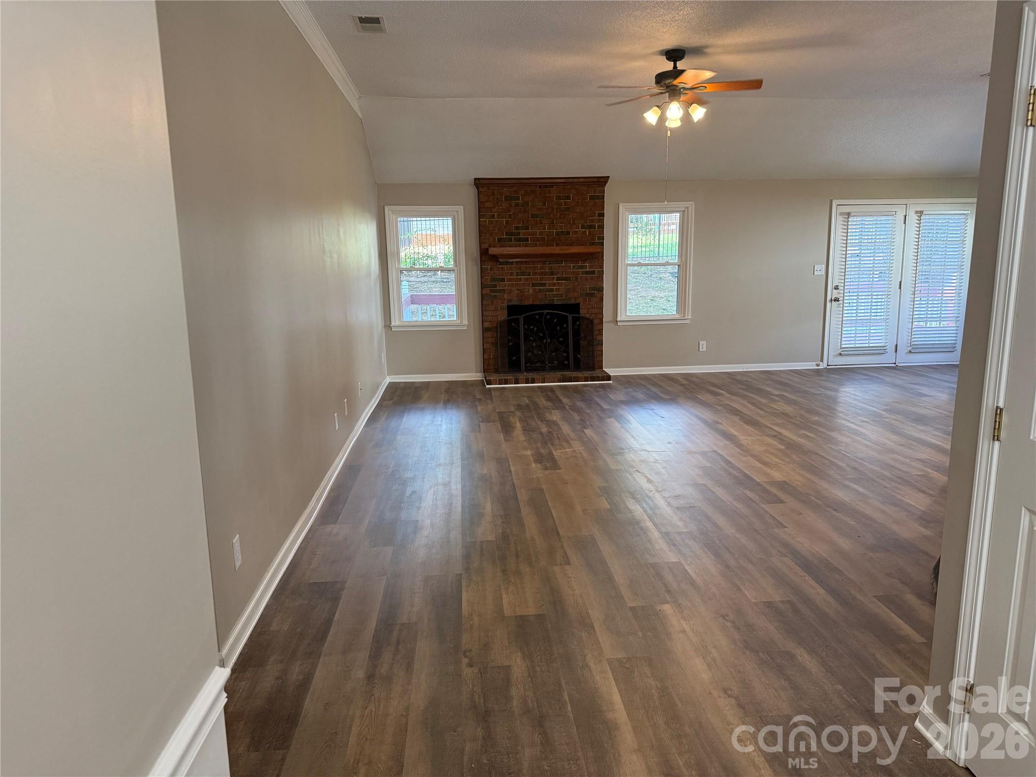 Single Family Residence at 137 Citation Drive, Mooresville, photo 7 of 14