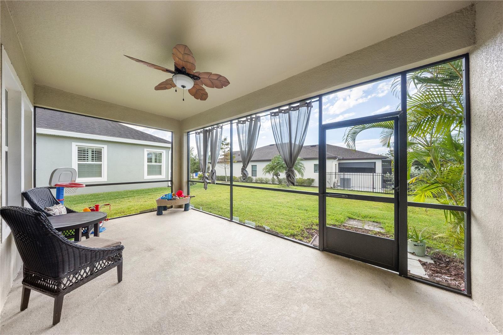 Single Family Residence at 6005 SHADOWLAKE DR, APOLLO BEACH, photo 30 of 39