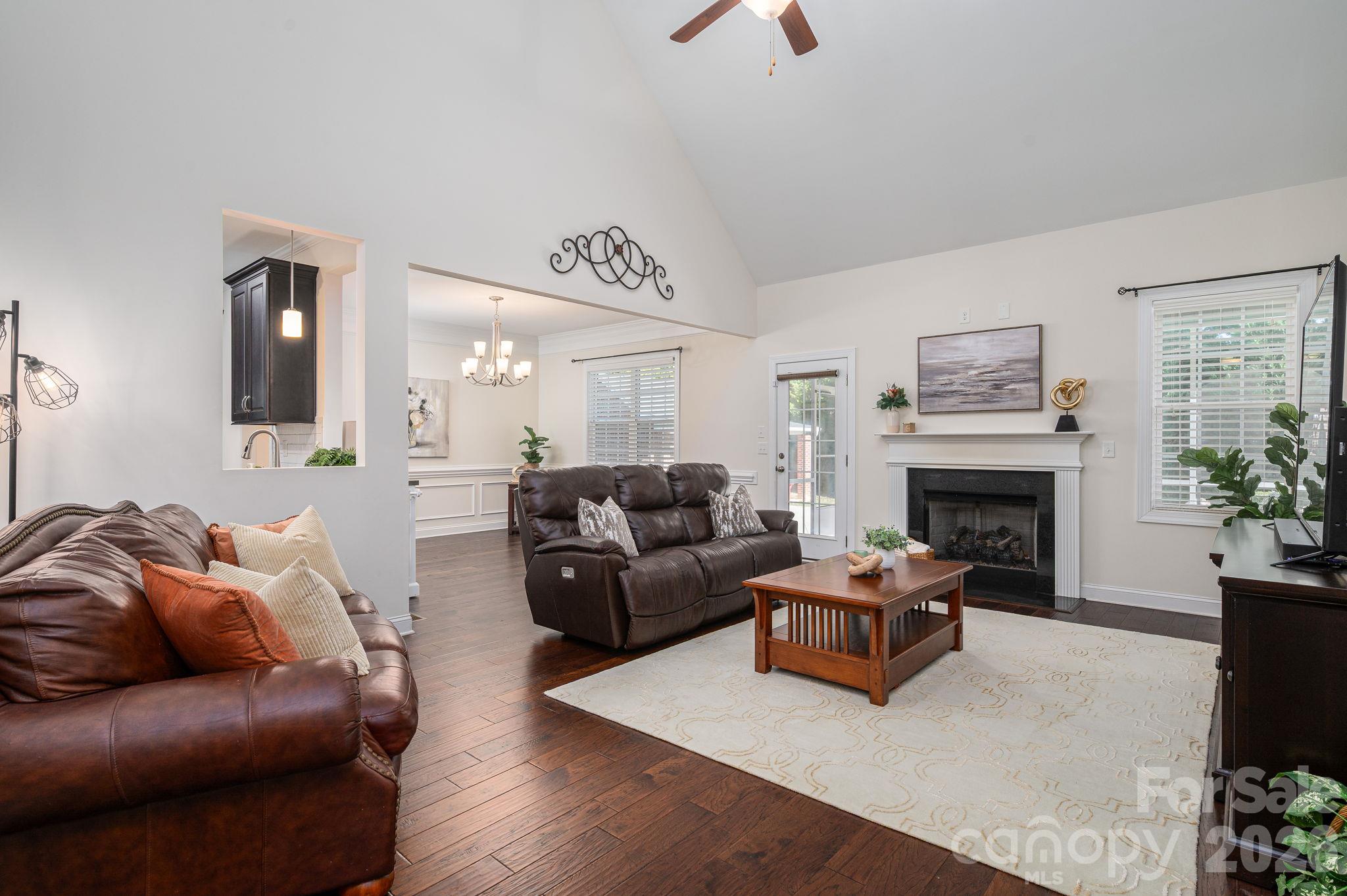 Single Family Residence at 1109 Creekwalk Drive, Stanley, photo 8 of 41