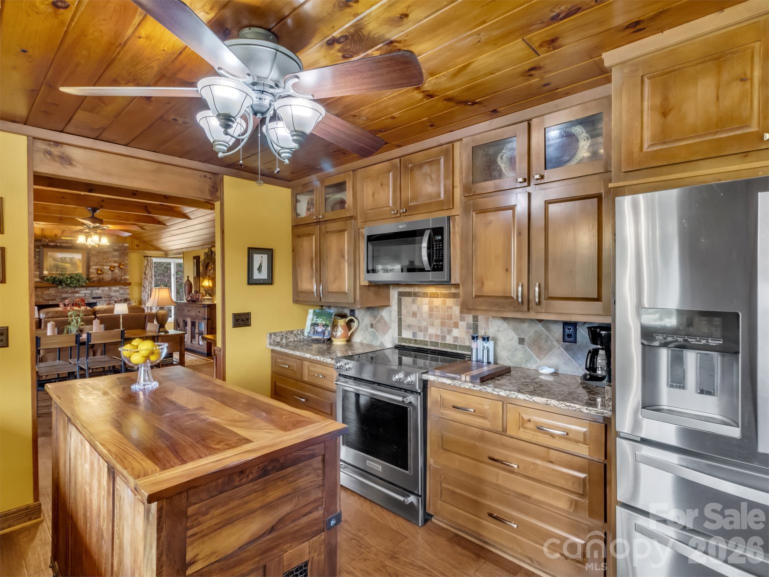 Kitchen looking into the Great Room - 91 Worsham Drive, Waynesville