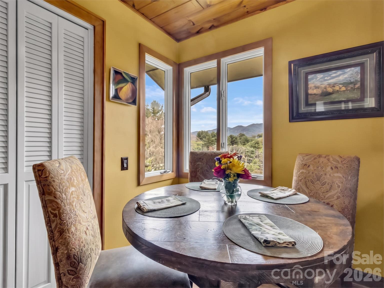 Breakfast nook - 91 Worsham Drive, Waynesville