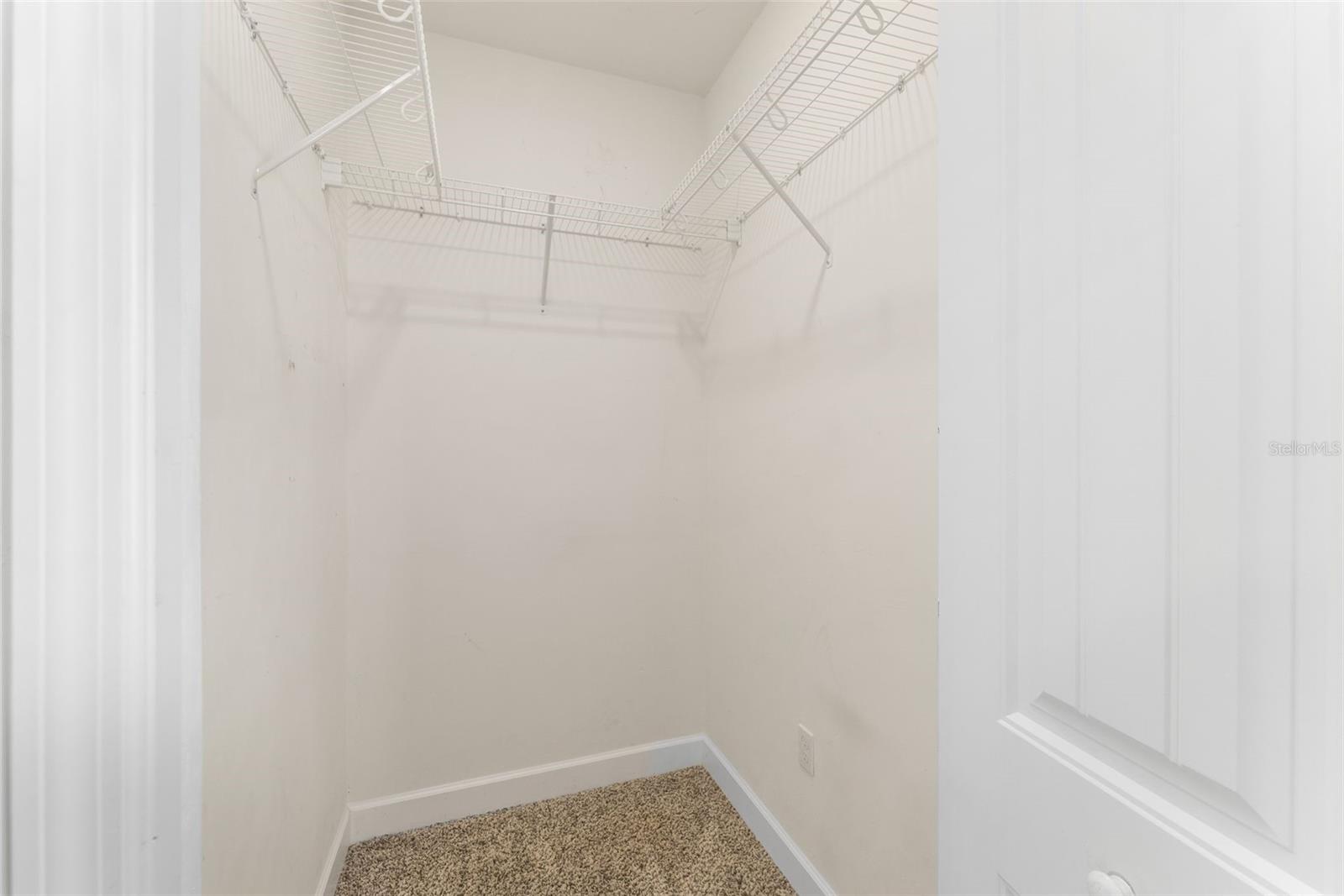 Dual walk in closets - 8499 NE 8TH PL, HIGH SPRINGS