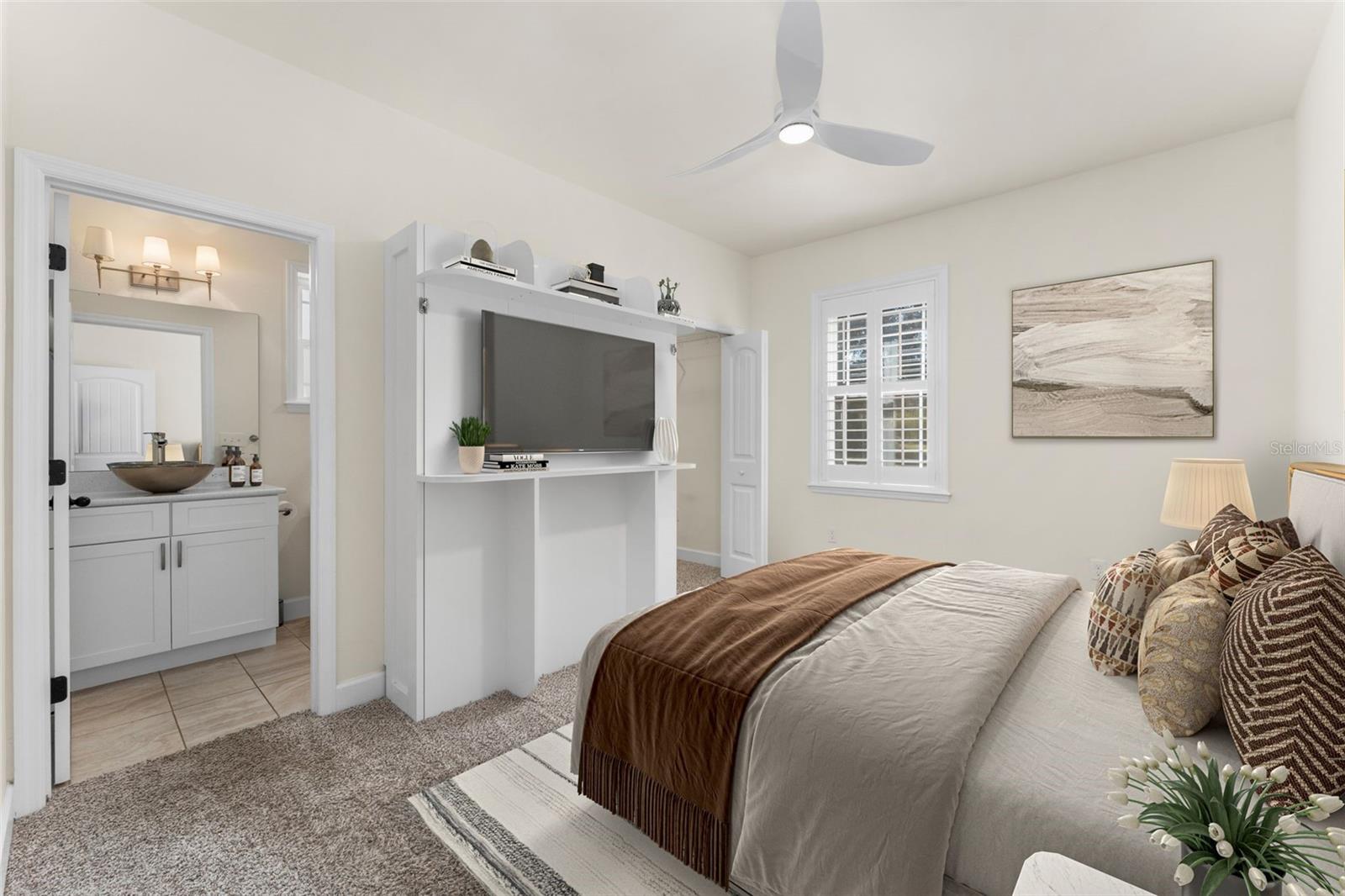 Bedroom 2 includes murphy bed - 8499 NE 8TH PL, HIGH SPRINGS