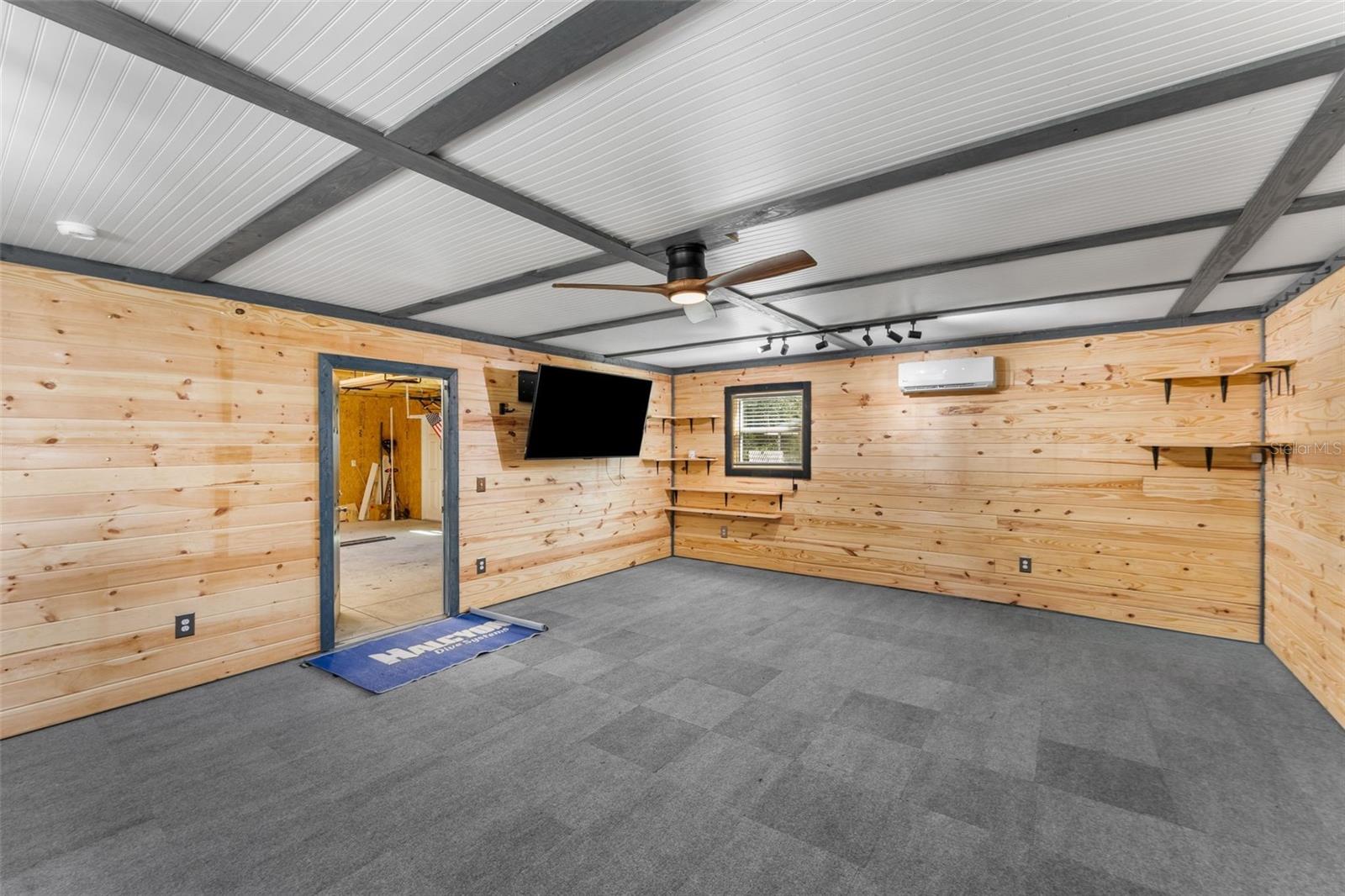 "Bonus Space" - 8499 NE 8TH PL, HIGH SPRINGS