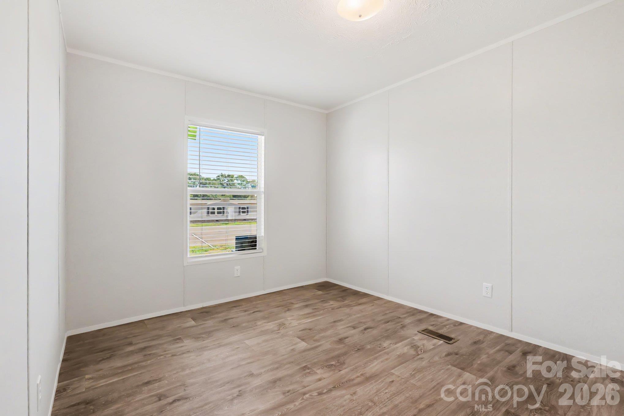 Single Family Residence at 806 Eagleview Lane, Lawndale, photo 20 of 27