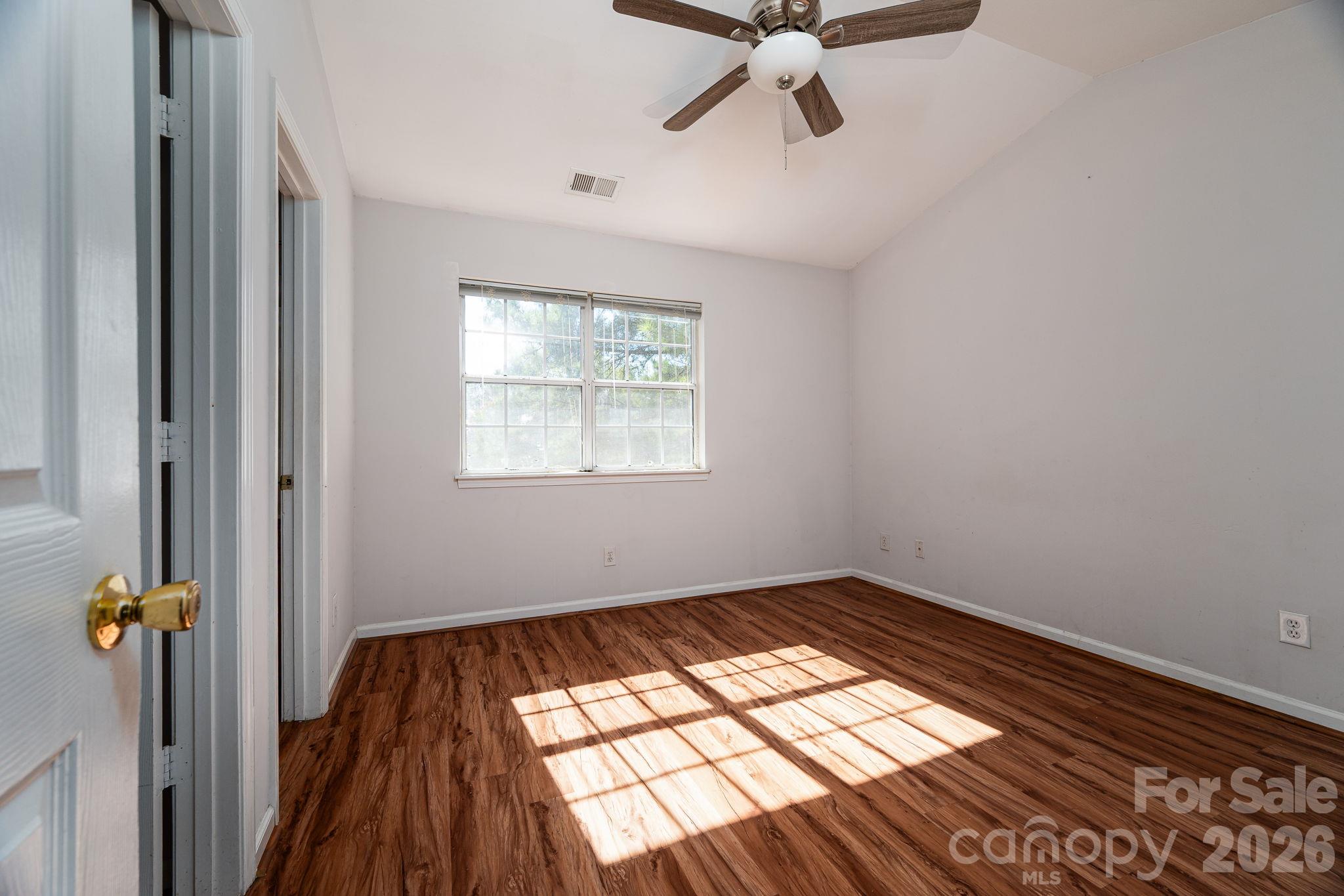 Townhouse at 3250 Summercroft Loop, Charlotte, photo 8 of 15