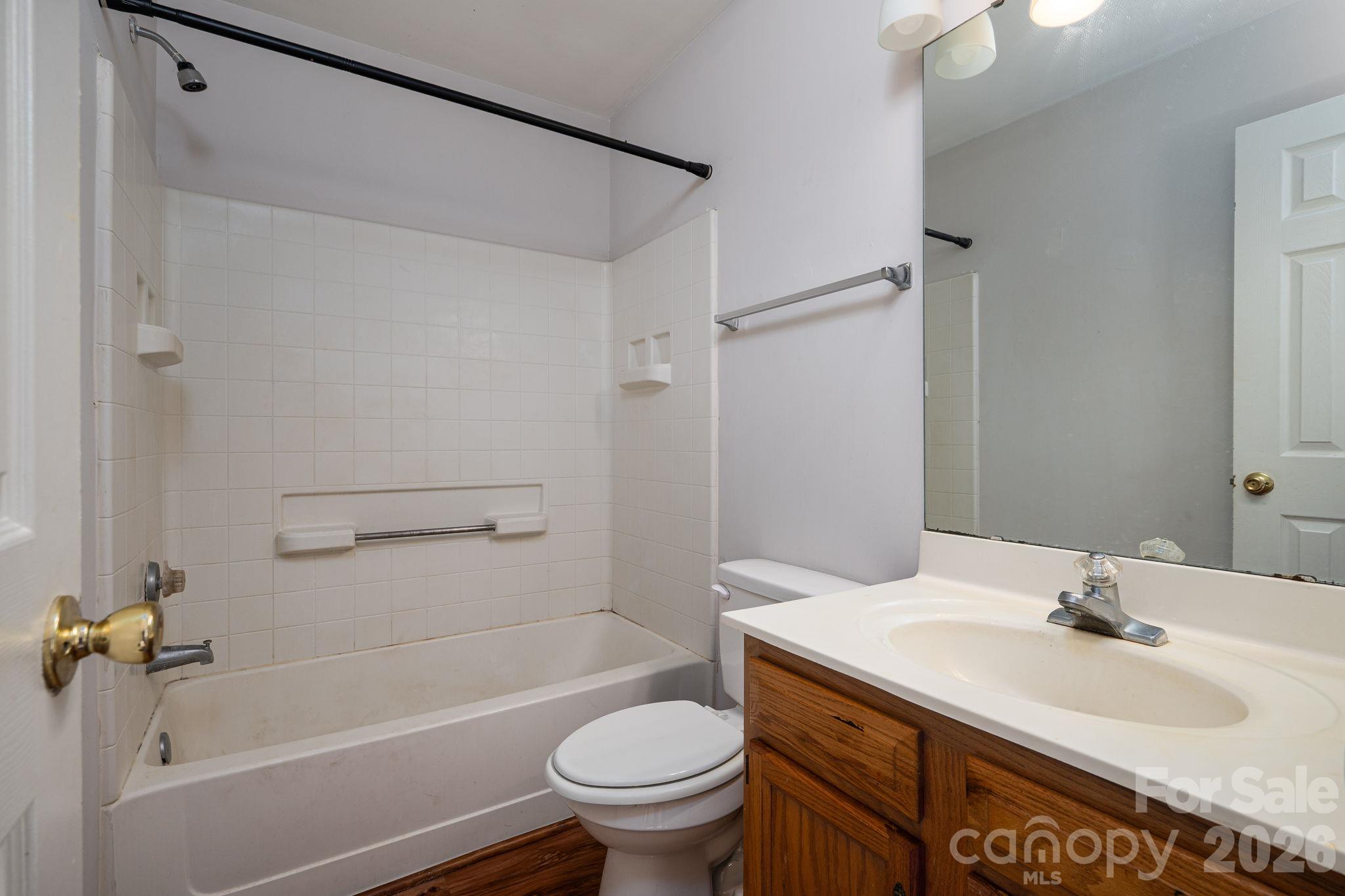 Townhouse at 3250 Summercroft Loop, Charlotte, photo 13 of 15