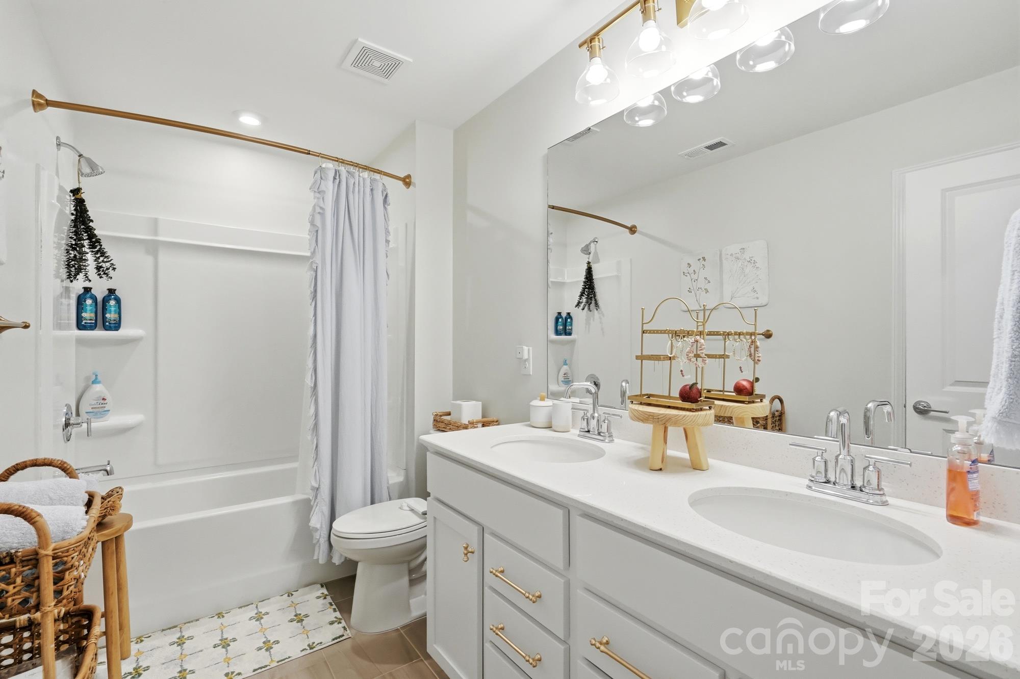 Single Family Residence at 15506 Parkside Crossing Drive, Charlotte, photo 37 of 47