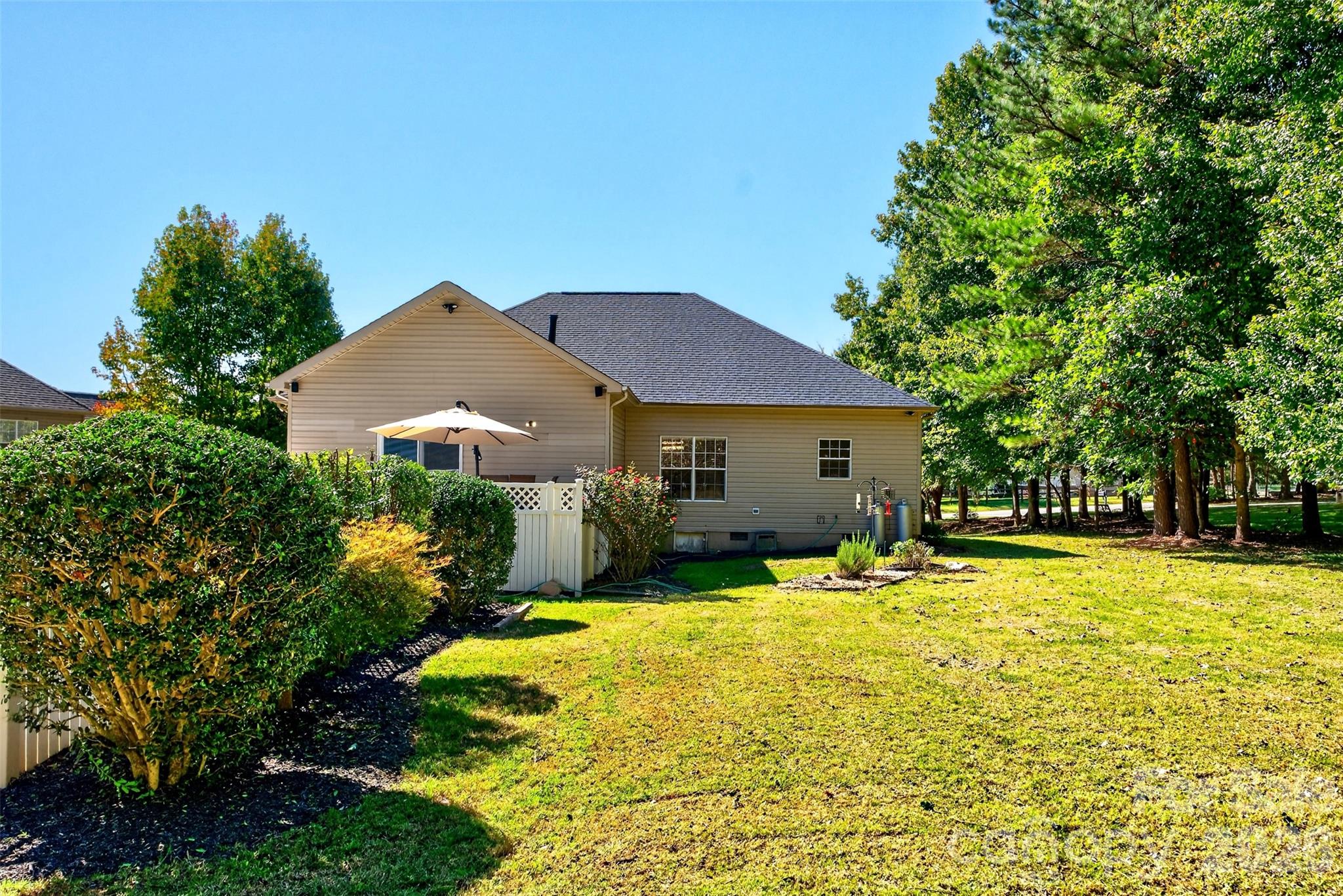 Single Family Residence at 6160 Neptune Drive, Denver, photo 39 of 40