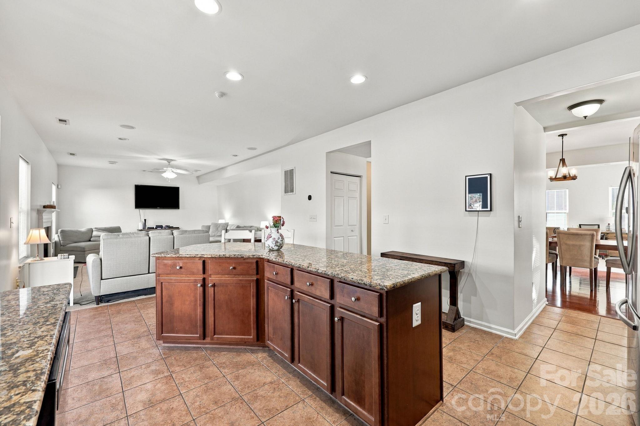 Single Family Residence at 1495 Chase Prairie Avenue, Concord, photo 11 of 40