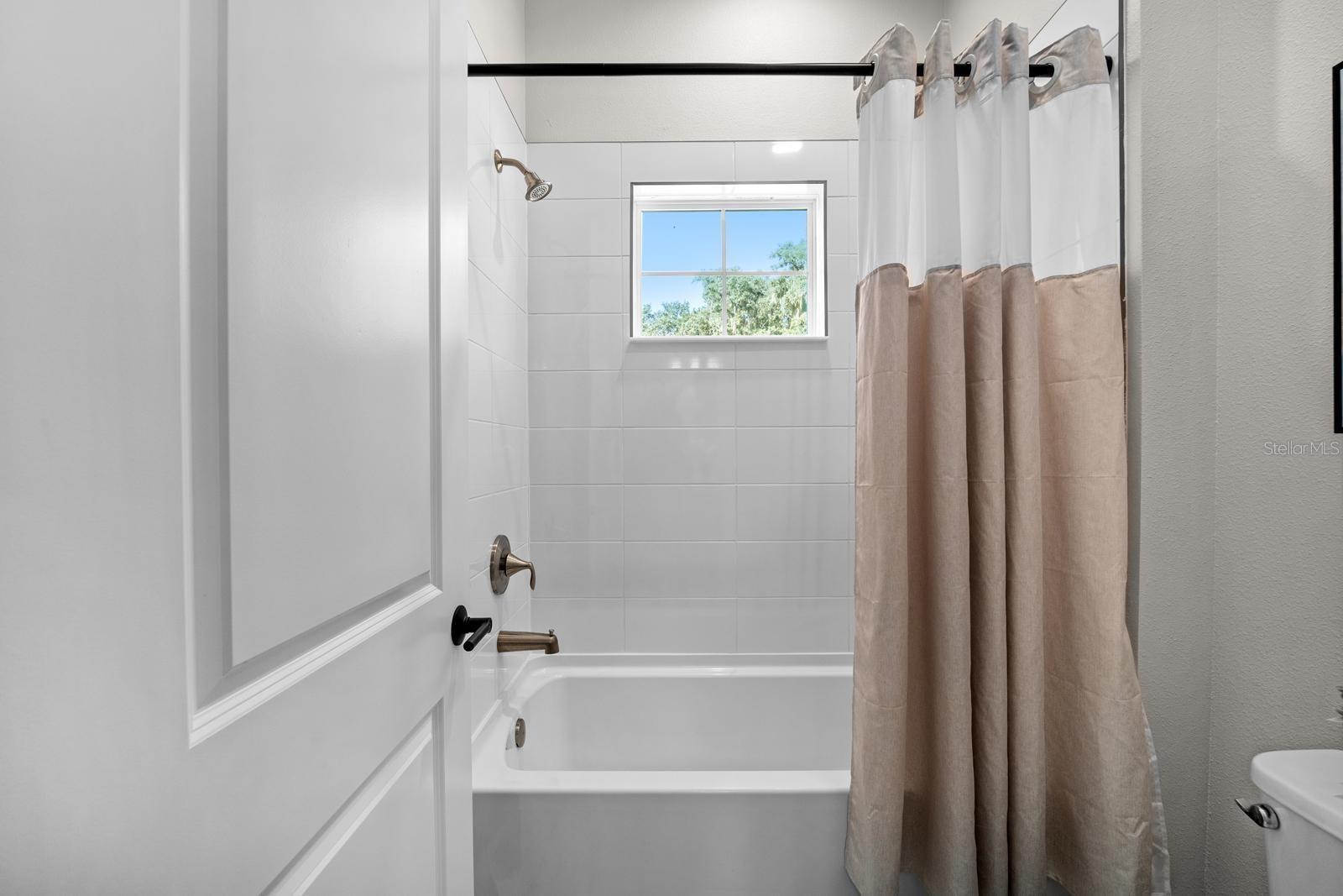 Single Family Residence at 13407 BUFFALO MOUNTAIN AVE, RIVERVIEW, photo 10 of 40