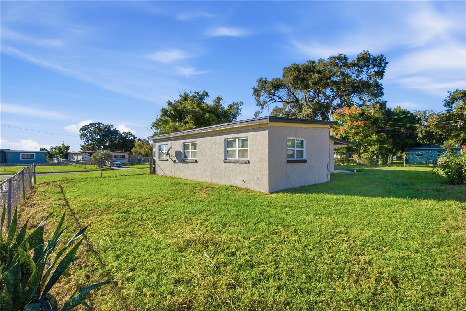 Single Family Residence at 1311 LAWNE BLVD, ORLANDO, photo 6 of 38