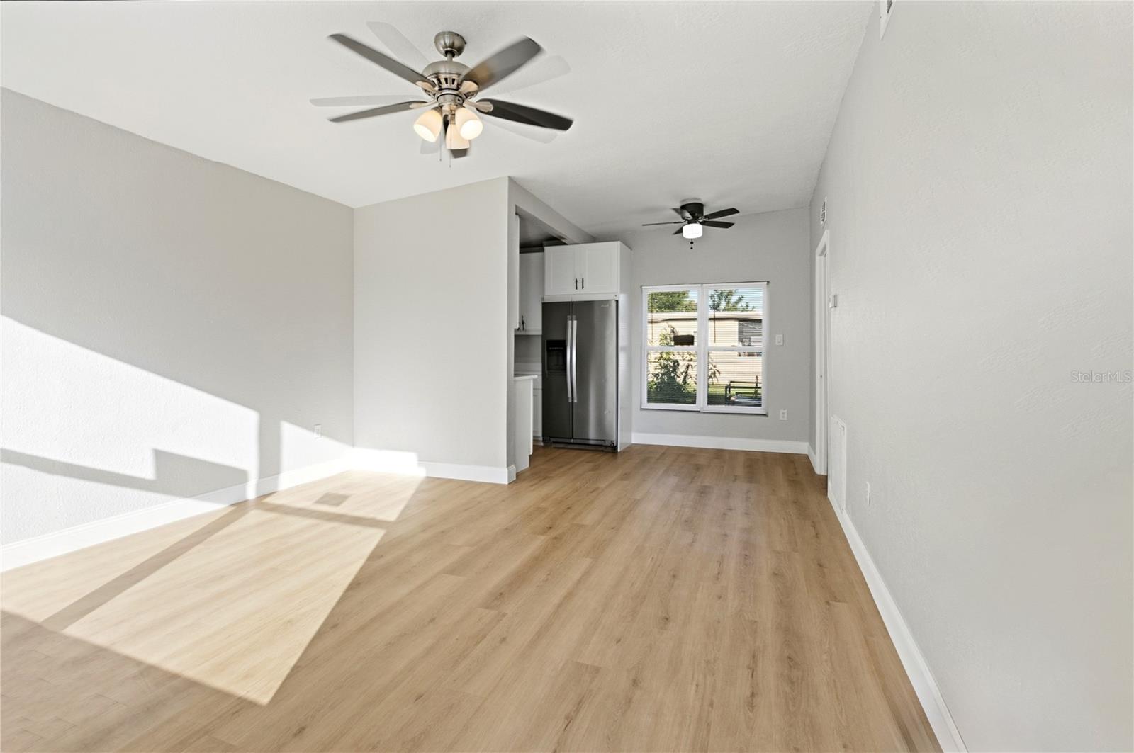 Single Family Residence at 1311 LAWNE BLVD, ORLANDO, photo 7 of 38