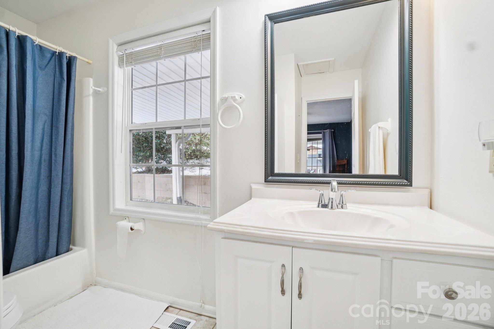 Primary Bathroom - 130 Sherwood Drive, Lake Lure